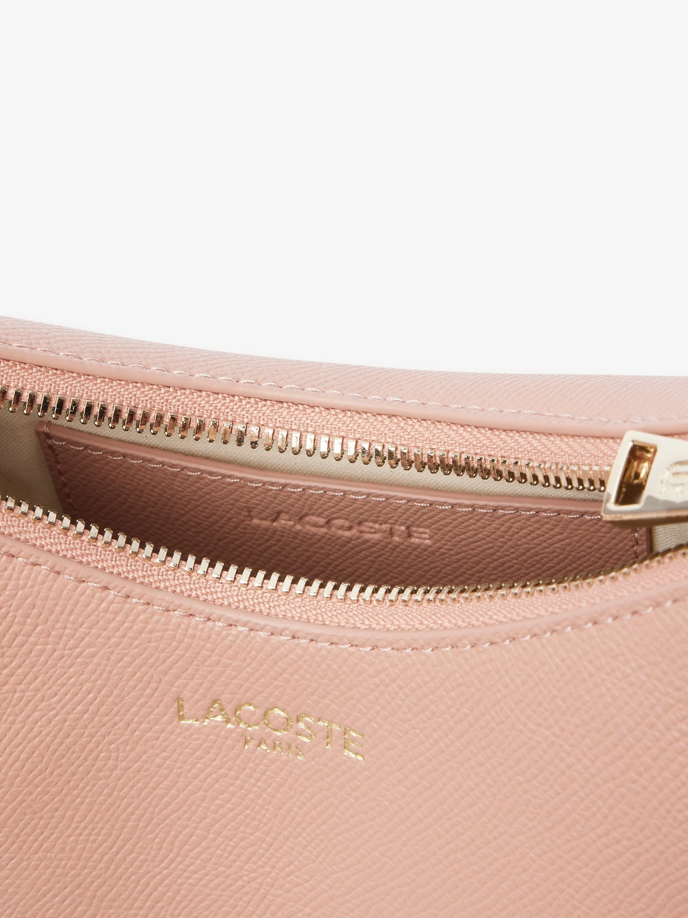 Сумки Lacoste модель NF5101PHR26 Сумки Lacoste модель NF5101PHR26 Фото