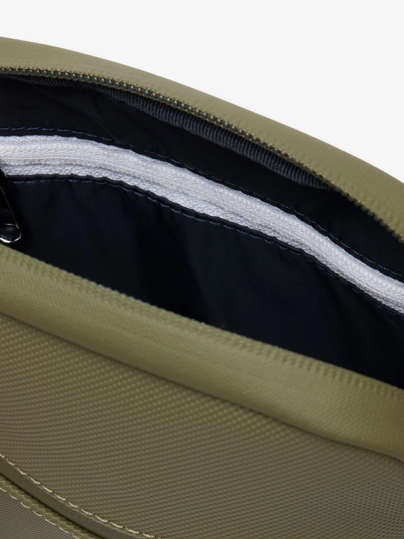 Сумки Lacoste модель NH3307LVN62 Сумки Lacoste модель NH3307LVN62 Фото