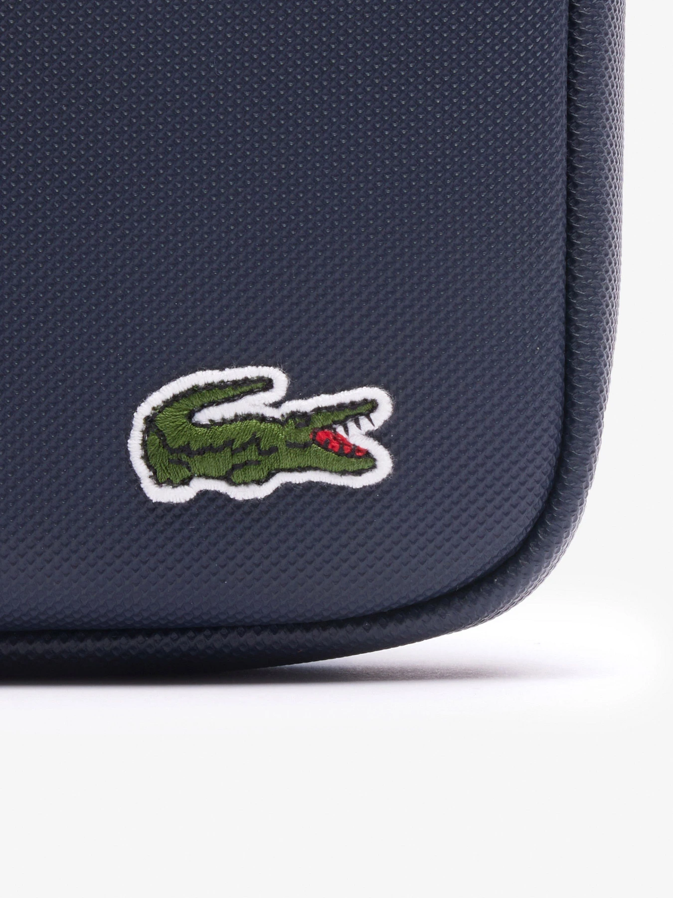 Сумки Lacoste модель NH3307LVP88 Сумки Lacoste модель NH3307LVP88 Фото