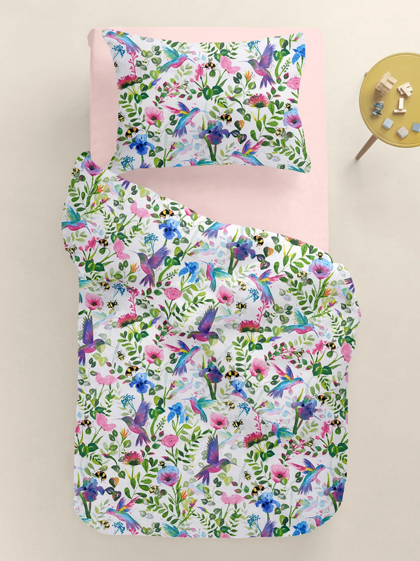 Детское постельное белье в кроватку KOLIBRI Cosas модель KolibriVioletWhite_40Rose_140 Фото