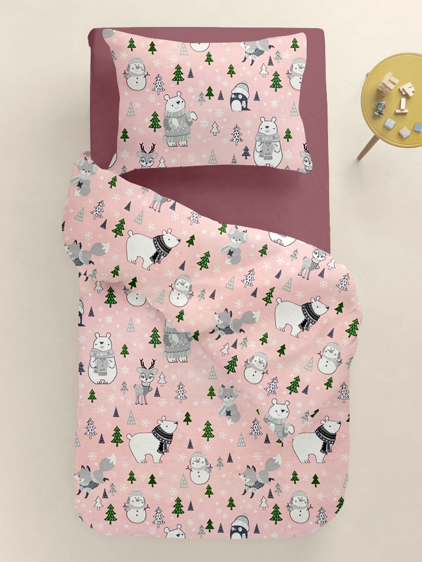 Детское постельное белье в кроватку WINTER ANIMALS Cosas модель AnimalsWinterRose_97Cherry_140 Детское постельное белье в кроватку WINTER ANIMALS Cosas модель AnimalsWinterRose_97Cherry_140 Фото