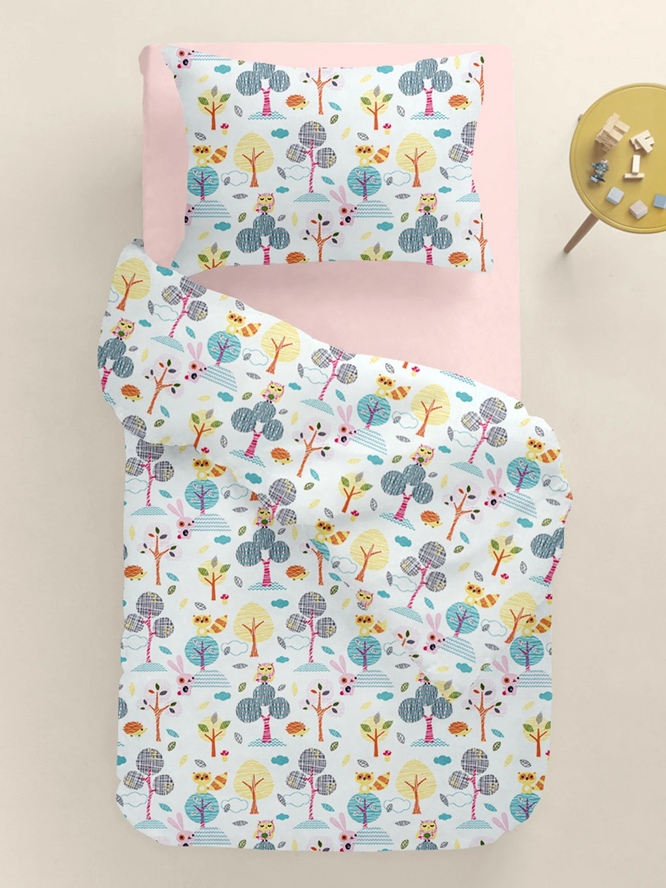 Дитяча постільна білизна в ліжечко COLORFUL FOREST Cosas модель ForestPlumbagoColor_40Rose_140 Дитяча постільна білизна в ліжечко COLORFUL FOREST Cosas модель ForestPlumbagoColor_40Rose_140 Фото