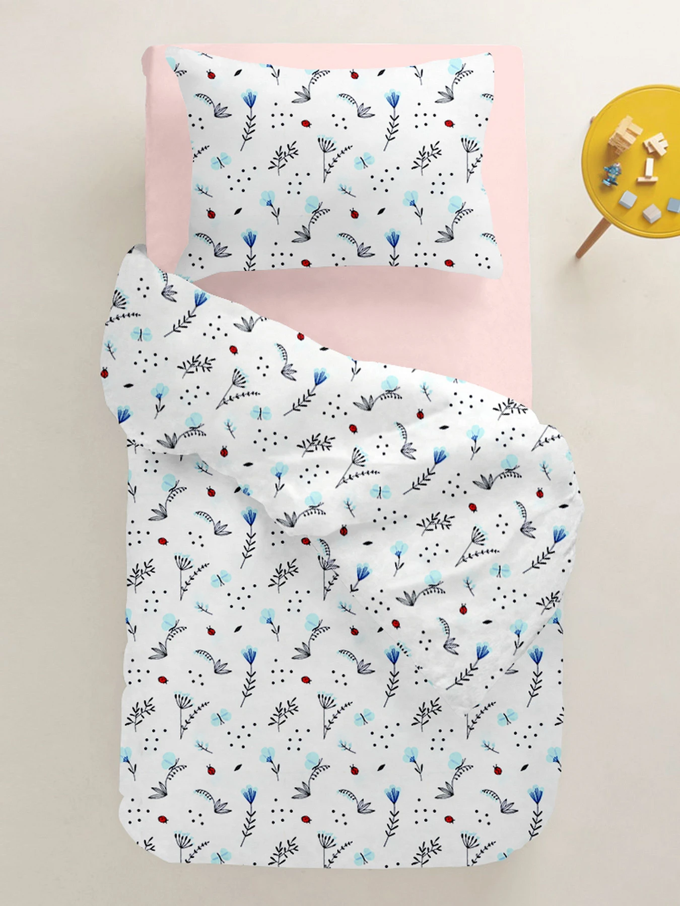 Дитяча постільна білизна в ліжечко BLUE WILDFLOWERS Cosas модель BushLightBlue_Rose_140 Фото