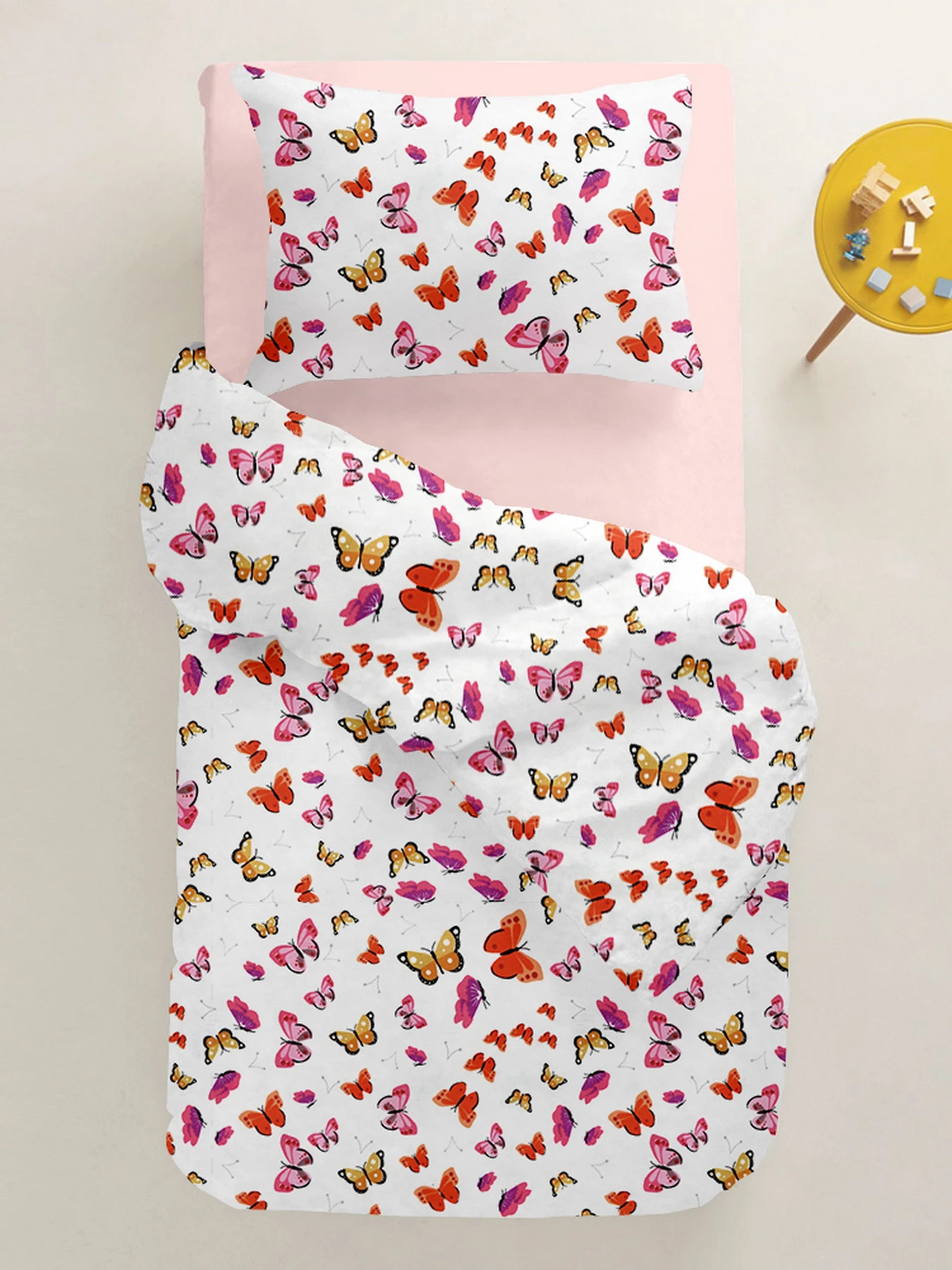 Детское постельное белье в кроватку BUTTERFLY Cosas модель ButterfliesYellowRed_40Rose_140 Детское постельное белье в кроватку BUTTERFLY Cosas модель ButterfliesYellowRed_40Rose_140 Фото