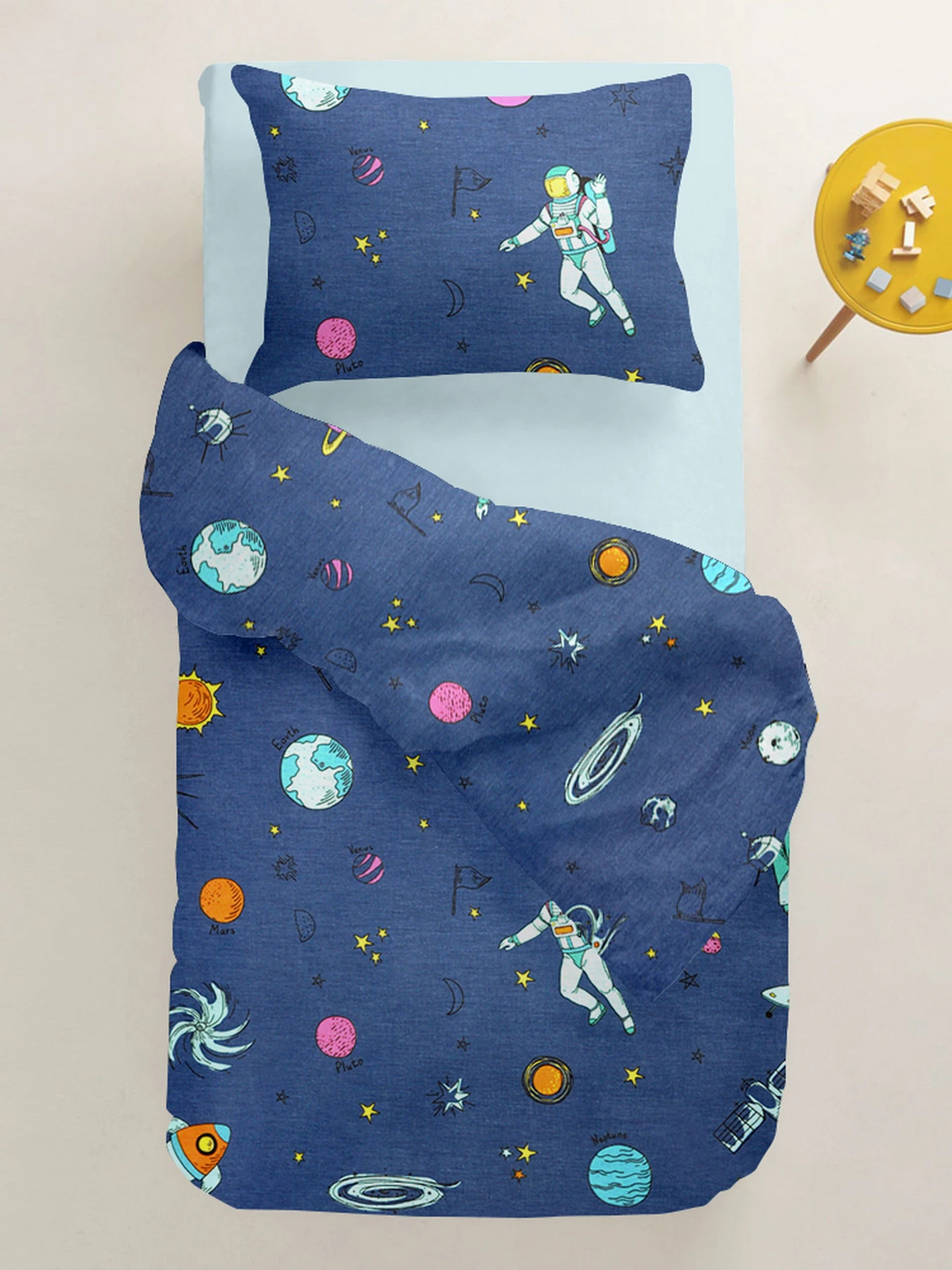 Детское постельное белье в кроватку SPACEMAN Cosas модель AstronautBlue_58LightBlue_140 Детское постельное белье в кроватку SPACEMAN Cosas модель AstronautBlue_58LightBlue_140 Фото