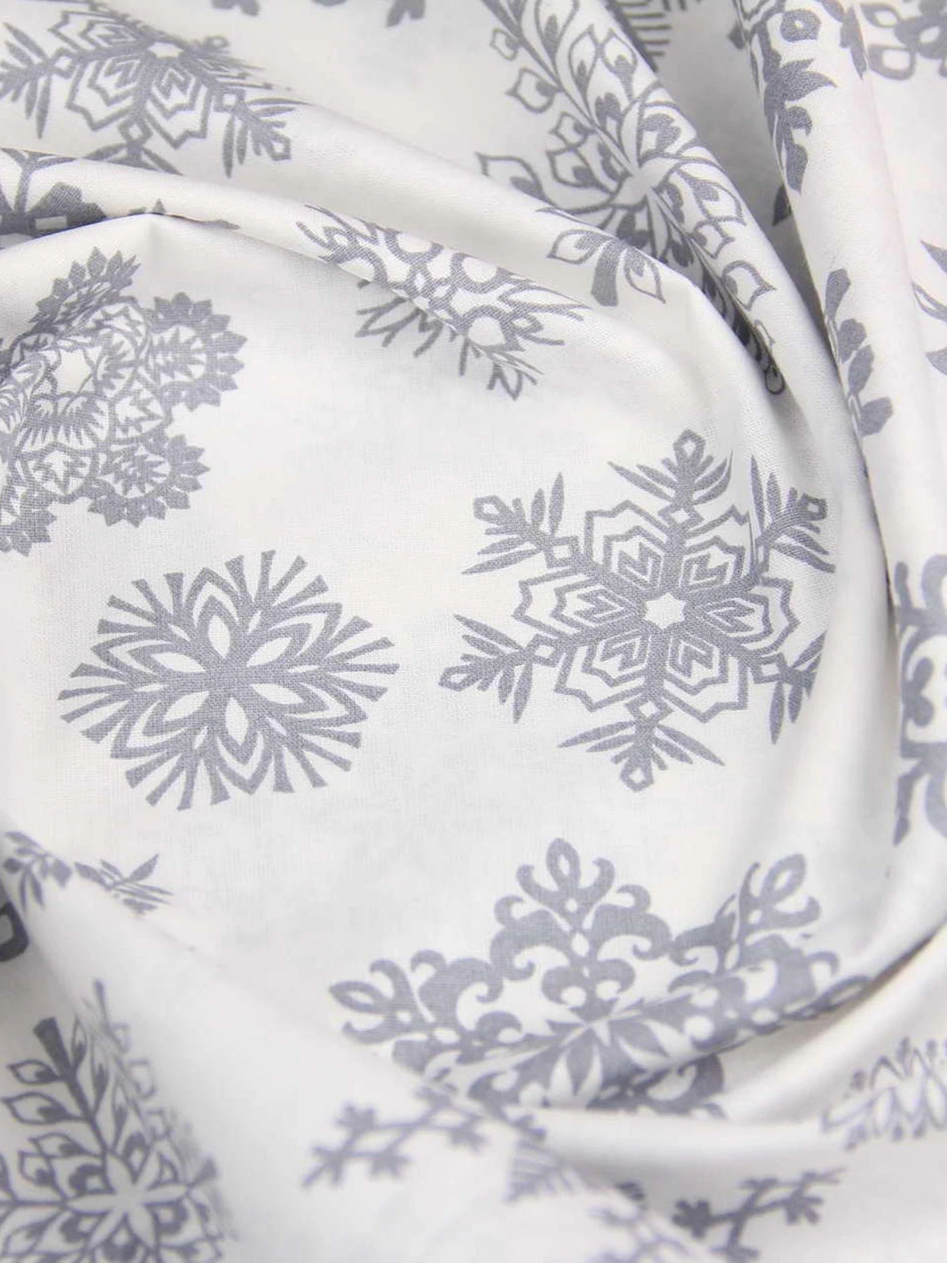 Дитяча постільна білизна в ліжечко SNOWFLAKES Cosas модель SnowflakesGrey_White_140 Фото
