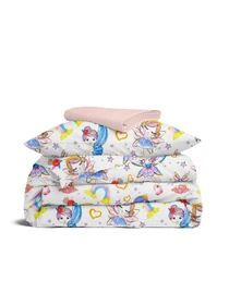 Дитяча постільна білизна в ліжечко FAIRIES Cosas модель FairiesLoveRainbow_40Rose_140 Фото