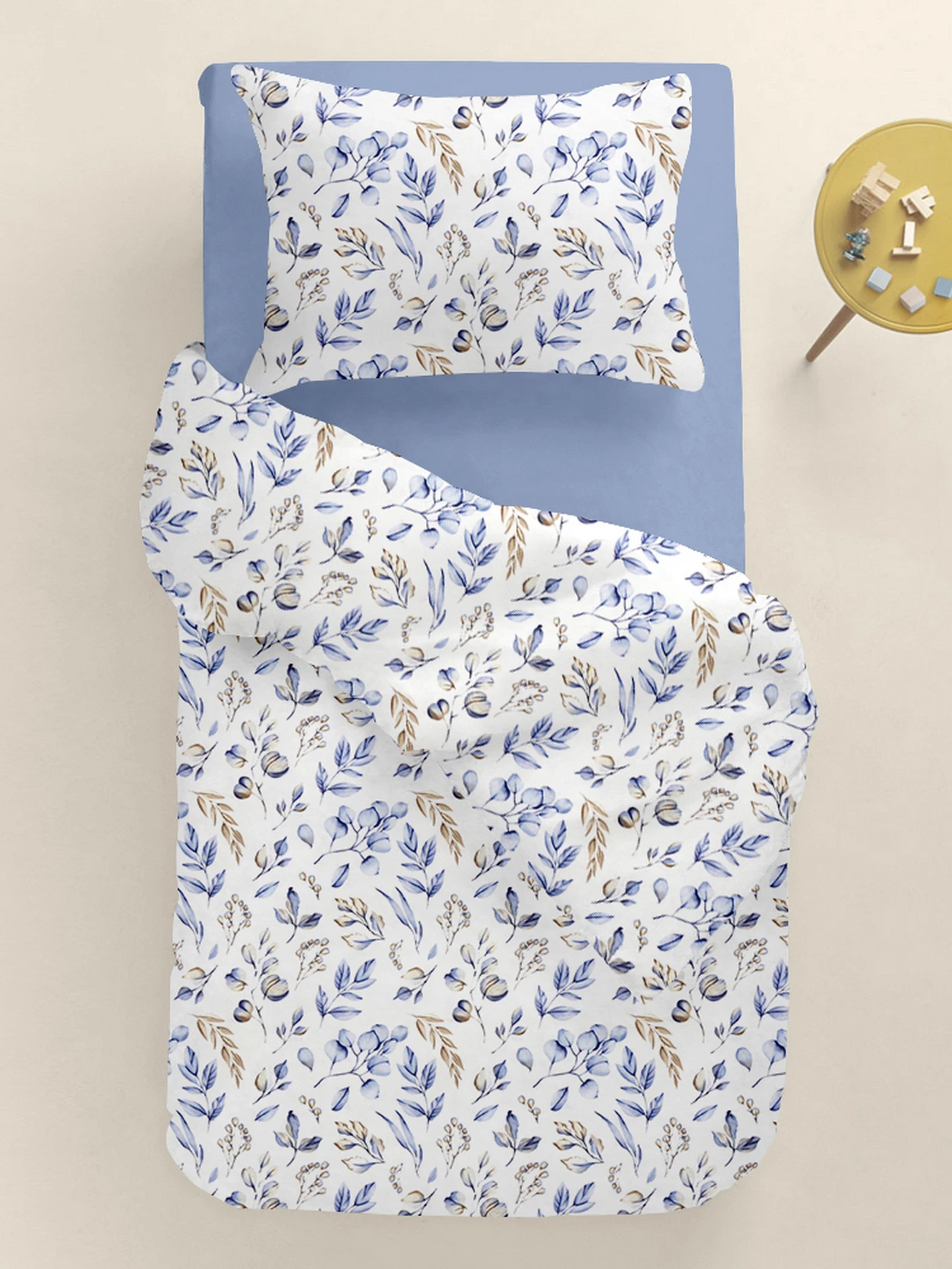 Детское постельное белье в кроватку STEPPE FLOWERS Cosas модель FoliageBeigeBlue_117Cloud_140 Детское постельное белье в кроватку STEPPE FLOWERS Cosas модель FoliageBeigeBlue_117Cloud_140 Фото