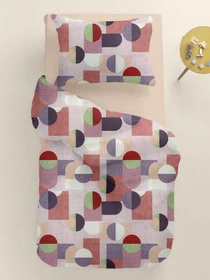 Детское постельное белье в кроватку GEOMETRY Cosas модель GeometryRedViolet_12Magnolia_140 Фото