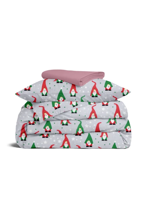Детское постельное белье в кроватку NEW YEAR GNOMES Cosas модель GnomesRedGreenGray_41Lilac_140 Фото