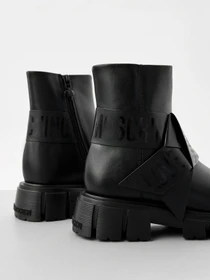 Ботинки и сапоги Moschino модель JA24115G0NIAX000 Фото