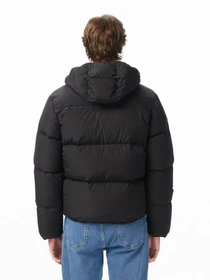 Куртки и дубленки Lacoste модель BH2608031 Фото
