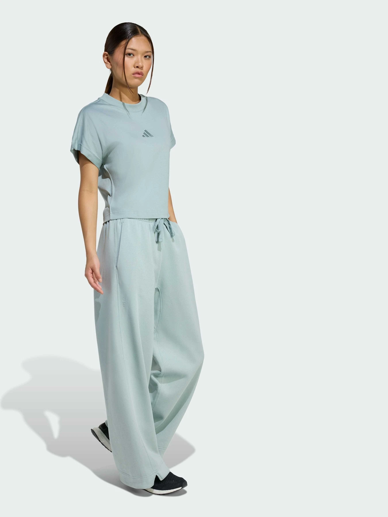 Брюки Adidas модель JY7795 Брюки Adidas модель JY7795 Фото