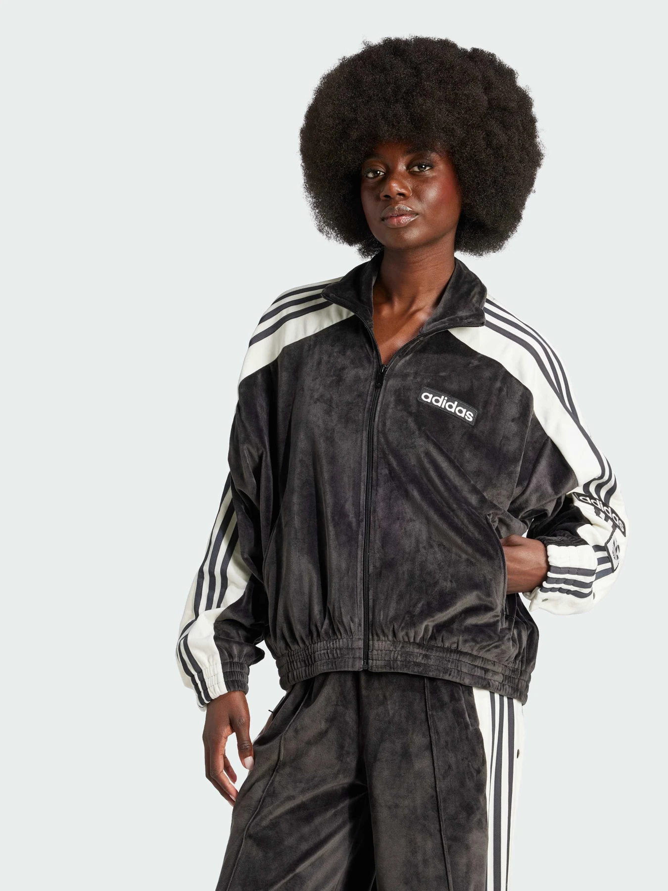 Худі та світшоти Adidas модель IW5581 Худі та світшоти Adidas модель IW5581 Фото