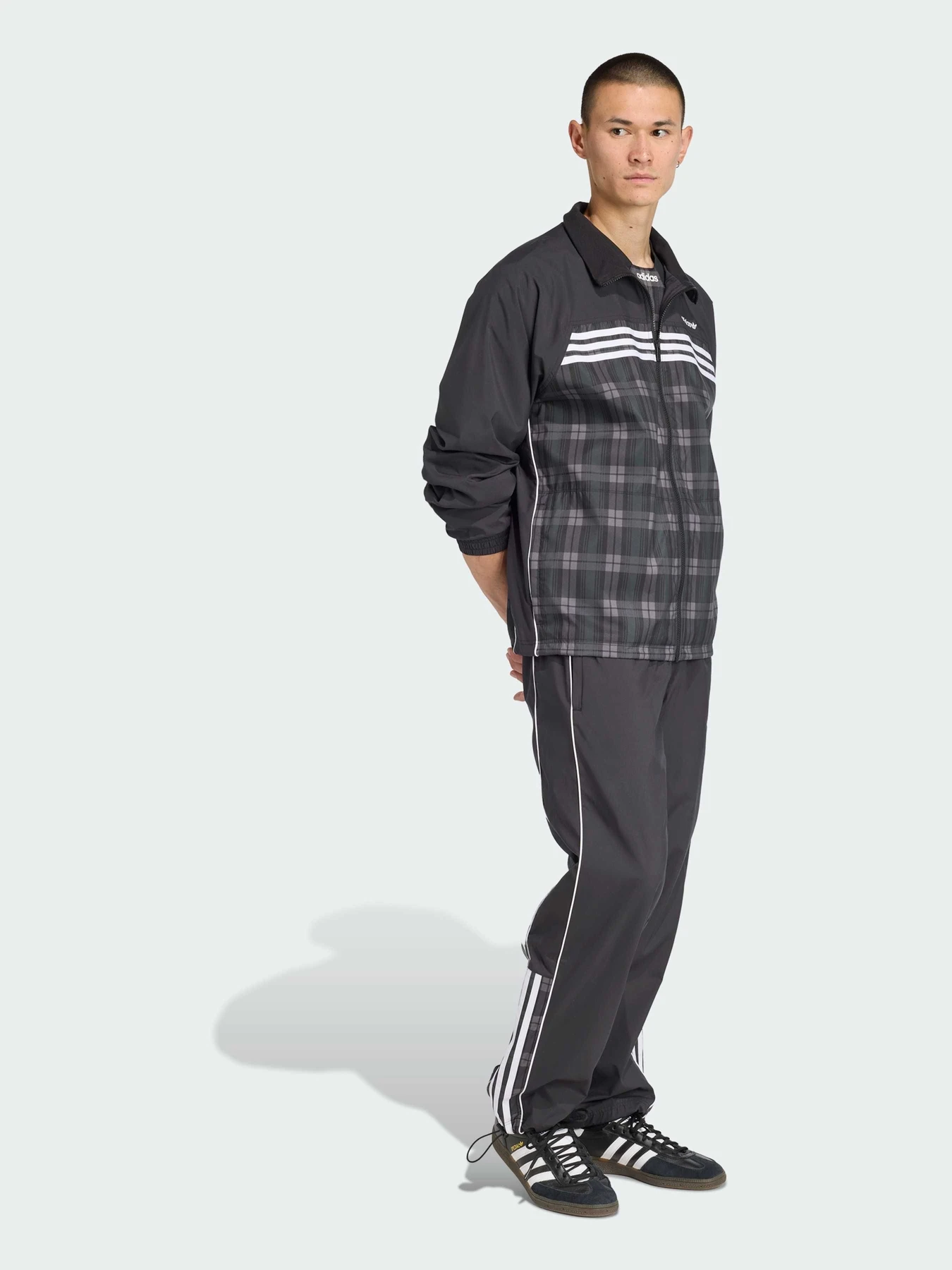 Худи и свитшоты Adidas Graphics модель JV7743 Фото