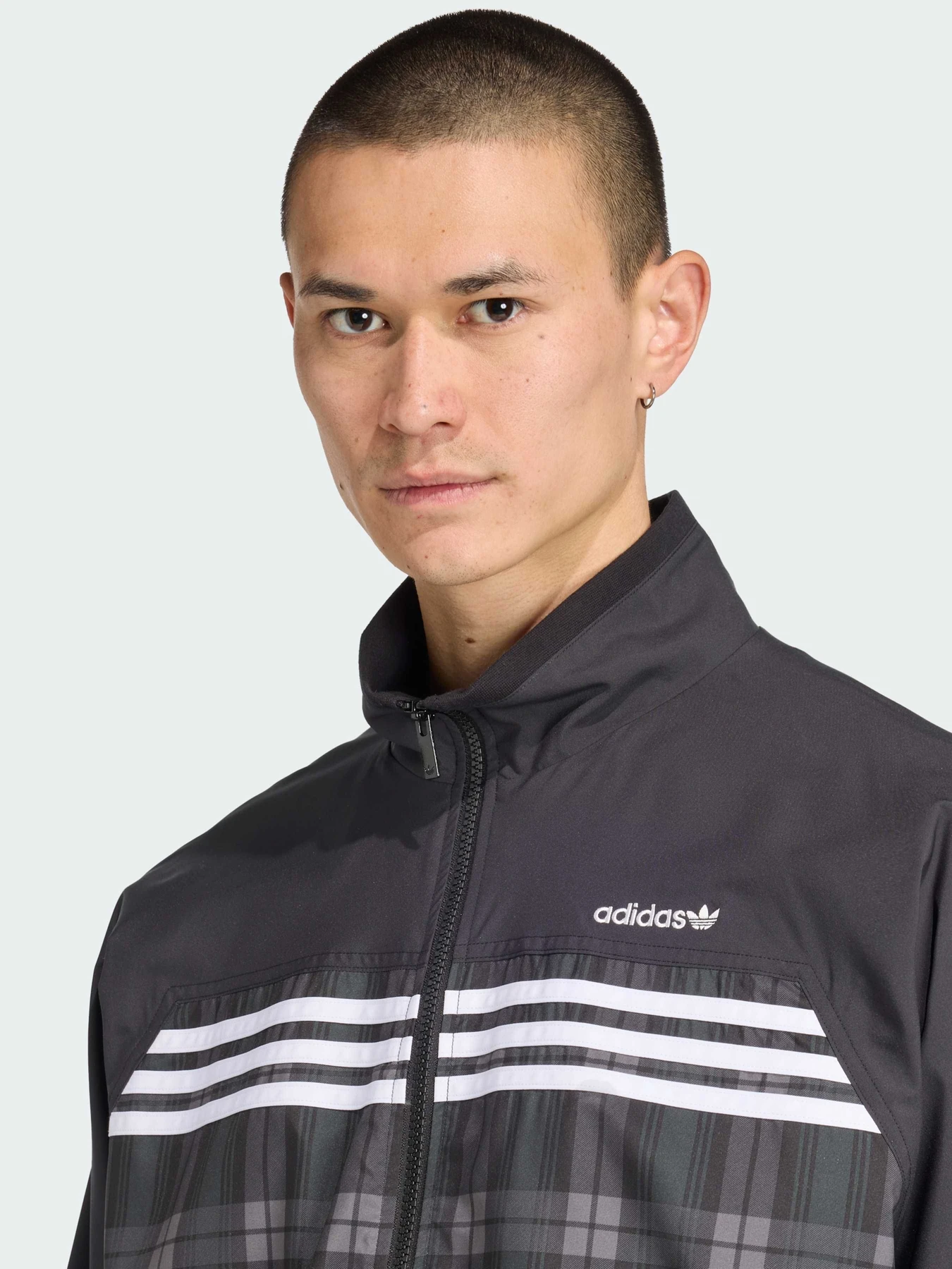 Худи и свитшоты Adidas Graphics модель JV7743 Фото