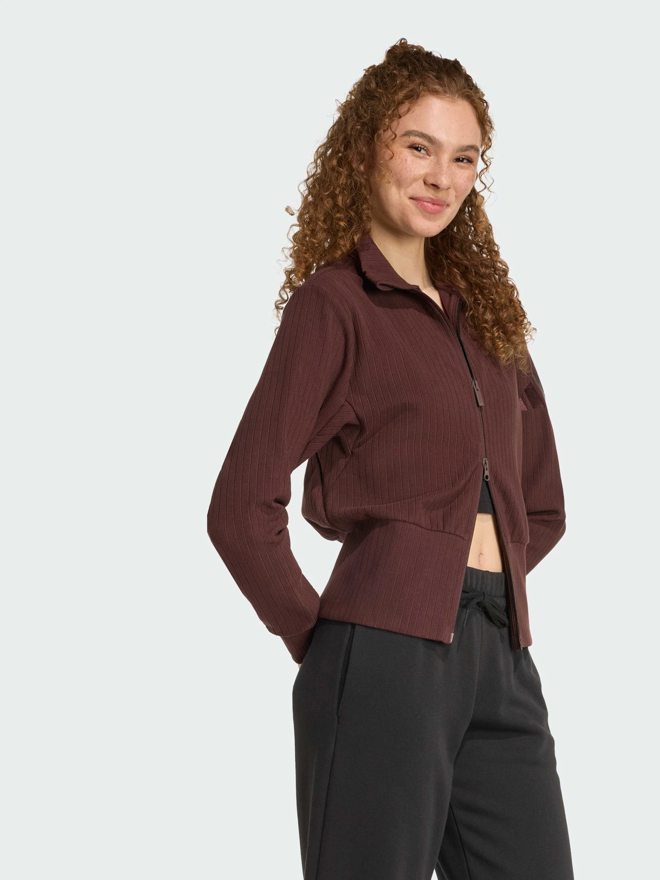 Худі та світшоти Adidas модель JM5947 Худі та світшоти Adidas модель JM5947 Фото