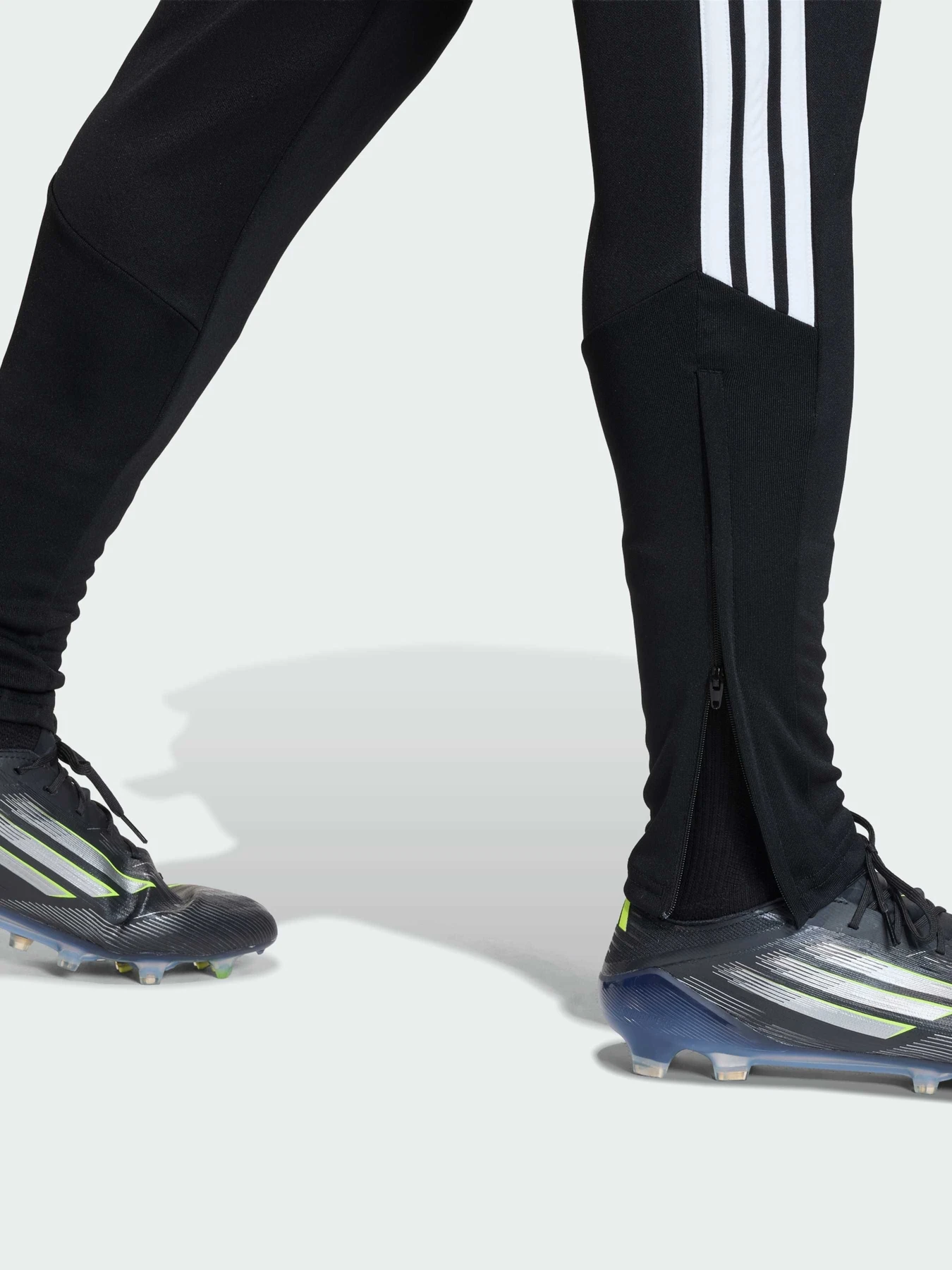 Штани Adidas Tiro модель JY7230 Штани Adidas Tiro модель JY7230 Фото