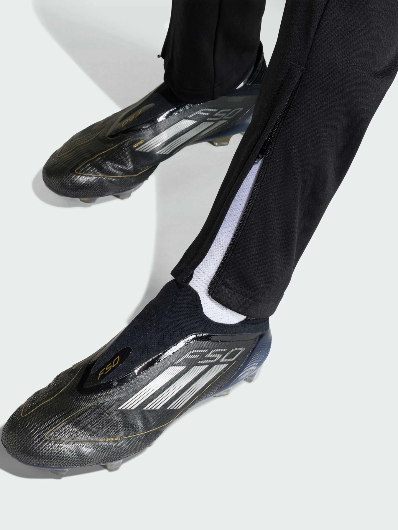 Брюки Adidas модель JZ6550 Фото