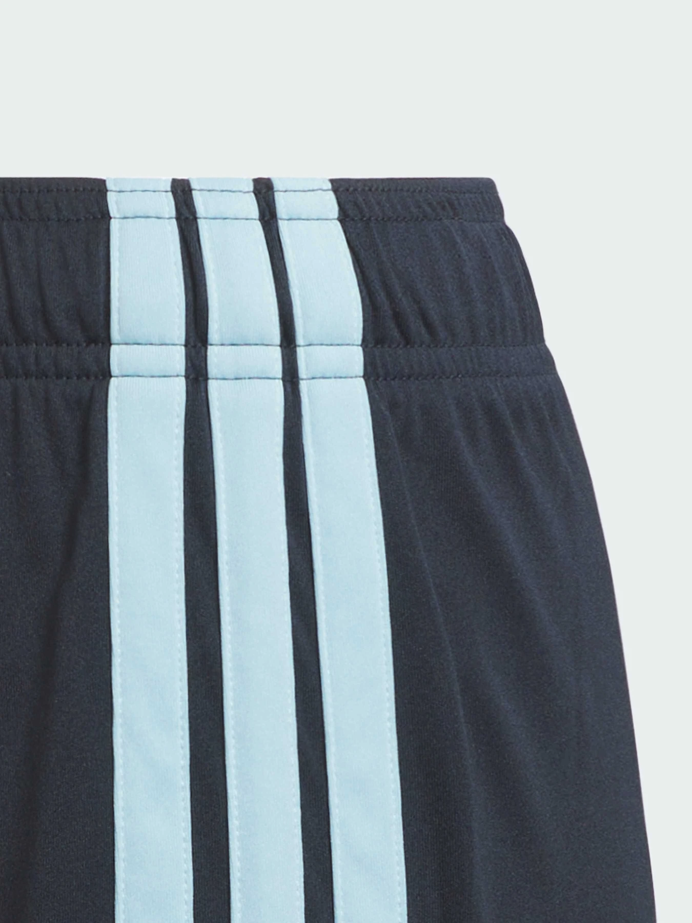Шорты Adidas модель KA8113 Шорты Adidas модель KA8113 Фото