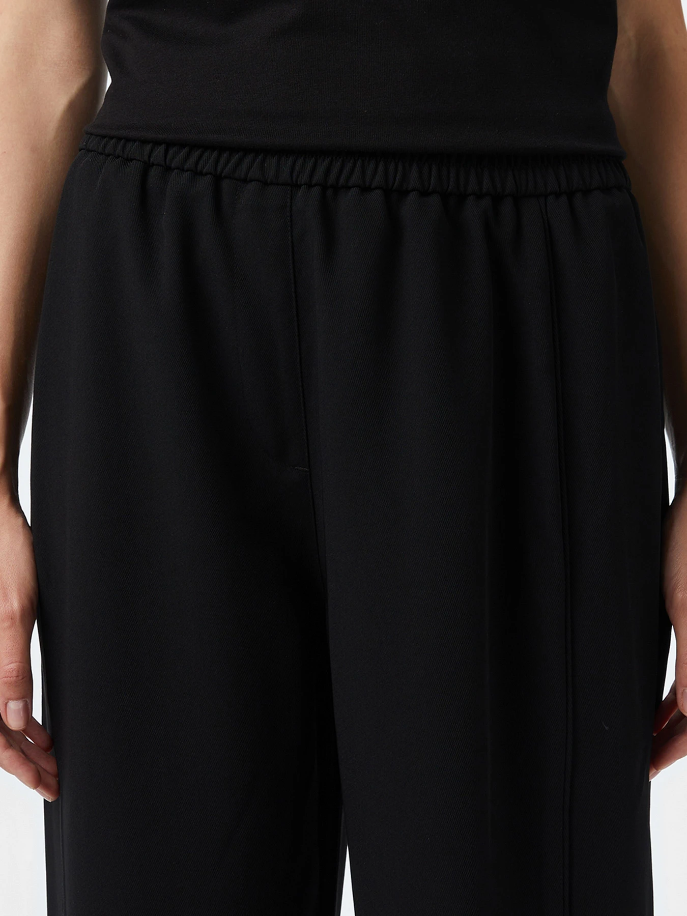 Брюки Lacoste модель HF2607031 Брюки Lacoste модель HF2607031 Фото