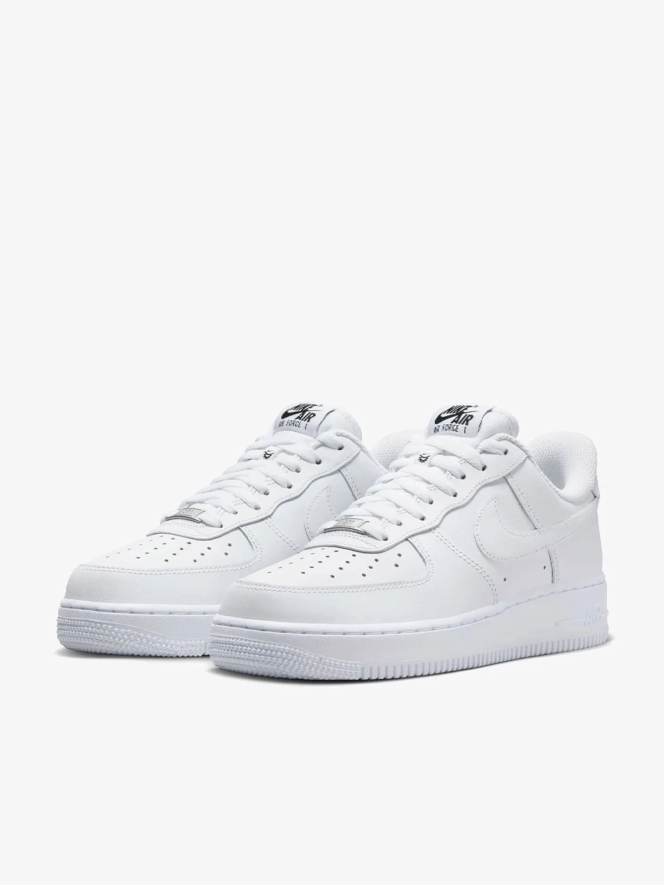 Кросівки NIKE модель DX5883.100 Кросівки NIKE модель DX5883.100 Фото