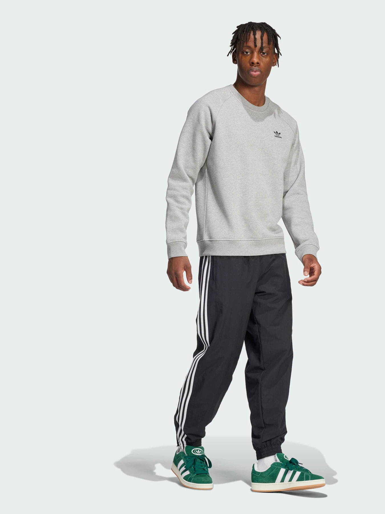 Худи и свитшоты Adidas модель IY4937 Худи и свитшоты Adidas модель IY4937 Фото
