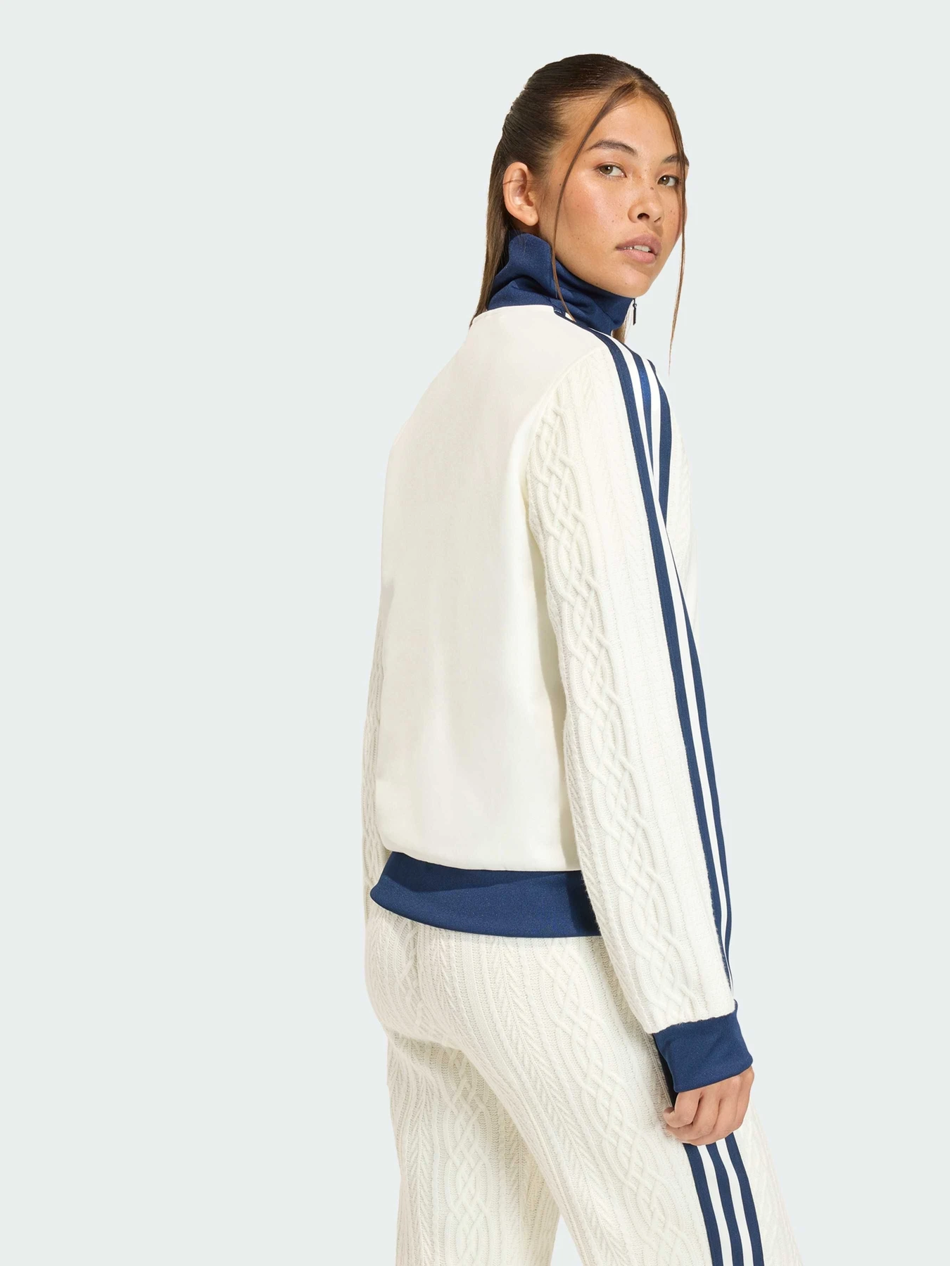 Худи и свитшоты Adidas модель KS7800 Худи и свитшоты Adidas модель KS7800 Фото
