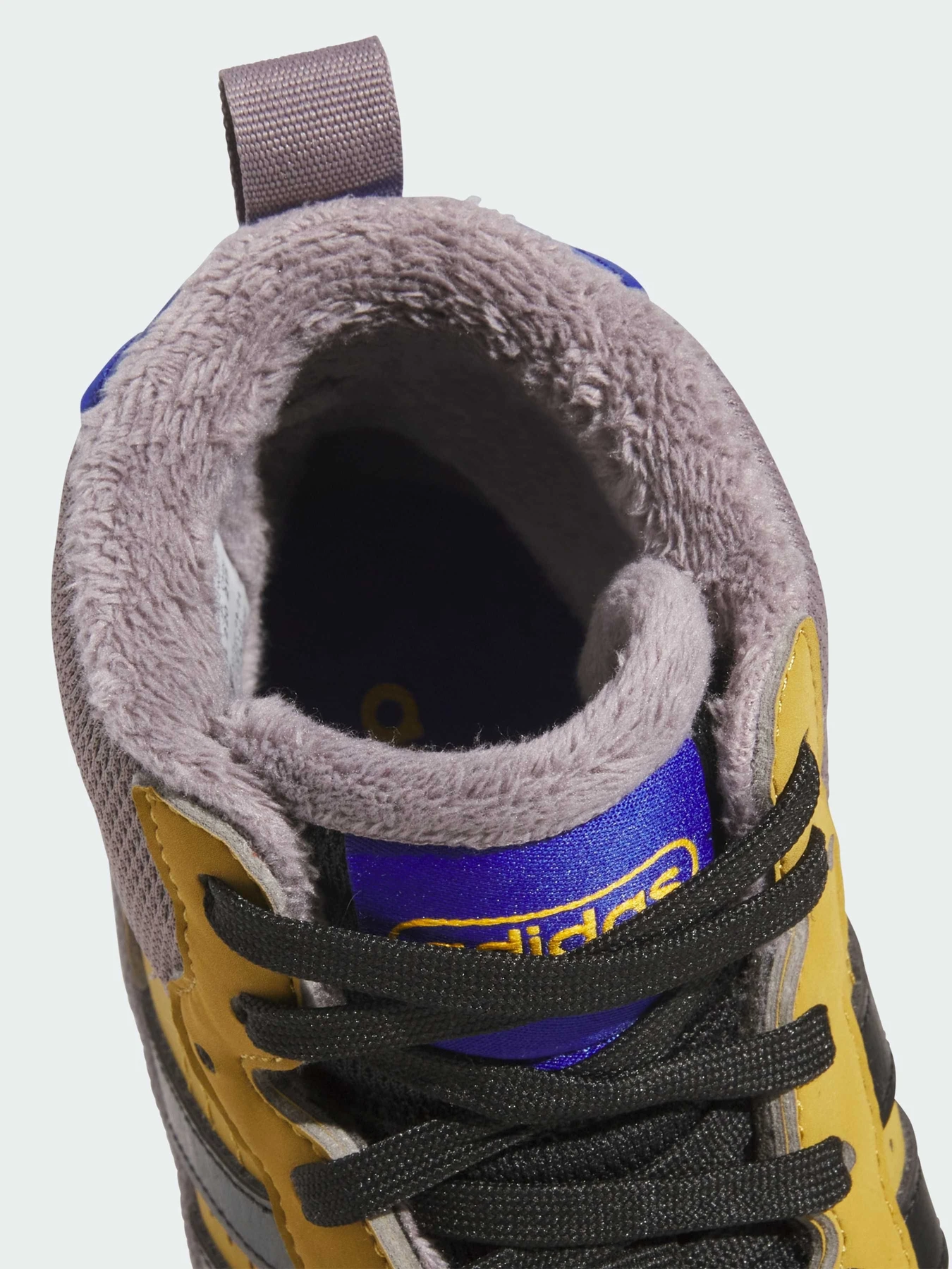 Кроссовки Adidas модель JQ0140 Фото