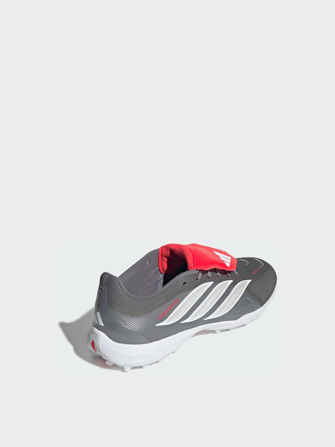 Кроссовки Adidas Predator модель JR7875 Кроссовки Adidas Predator модель JR7875 Фото