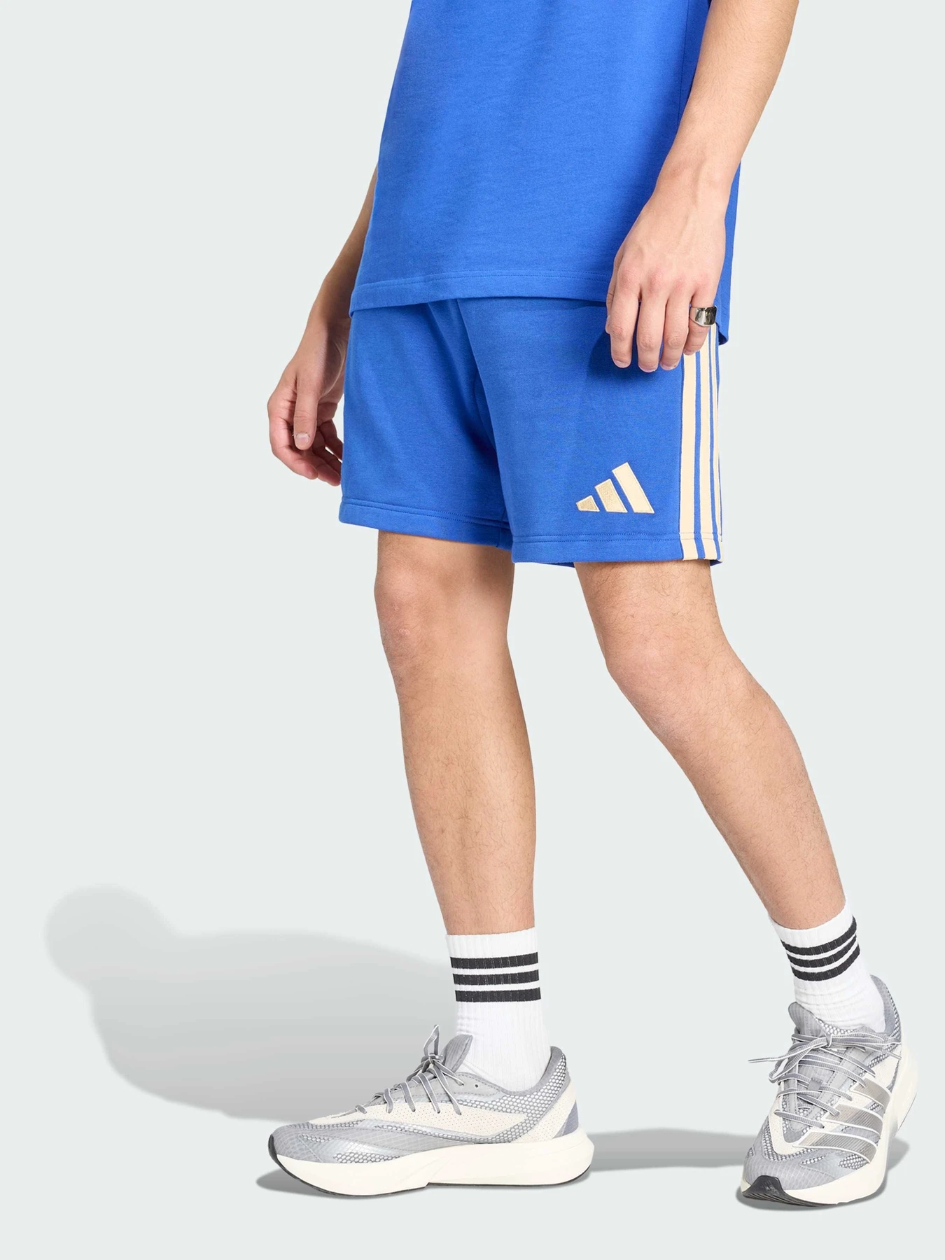 Шорты Adidas модель JZ2065 Шорты Adidas модель JZ2065 Фото