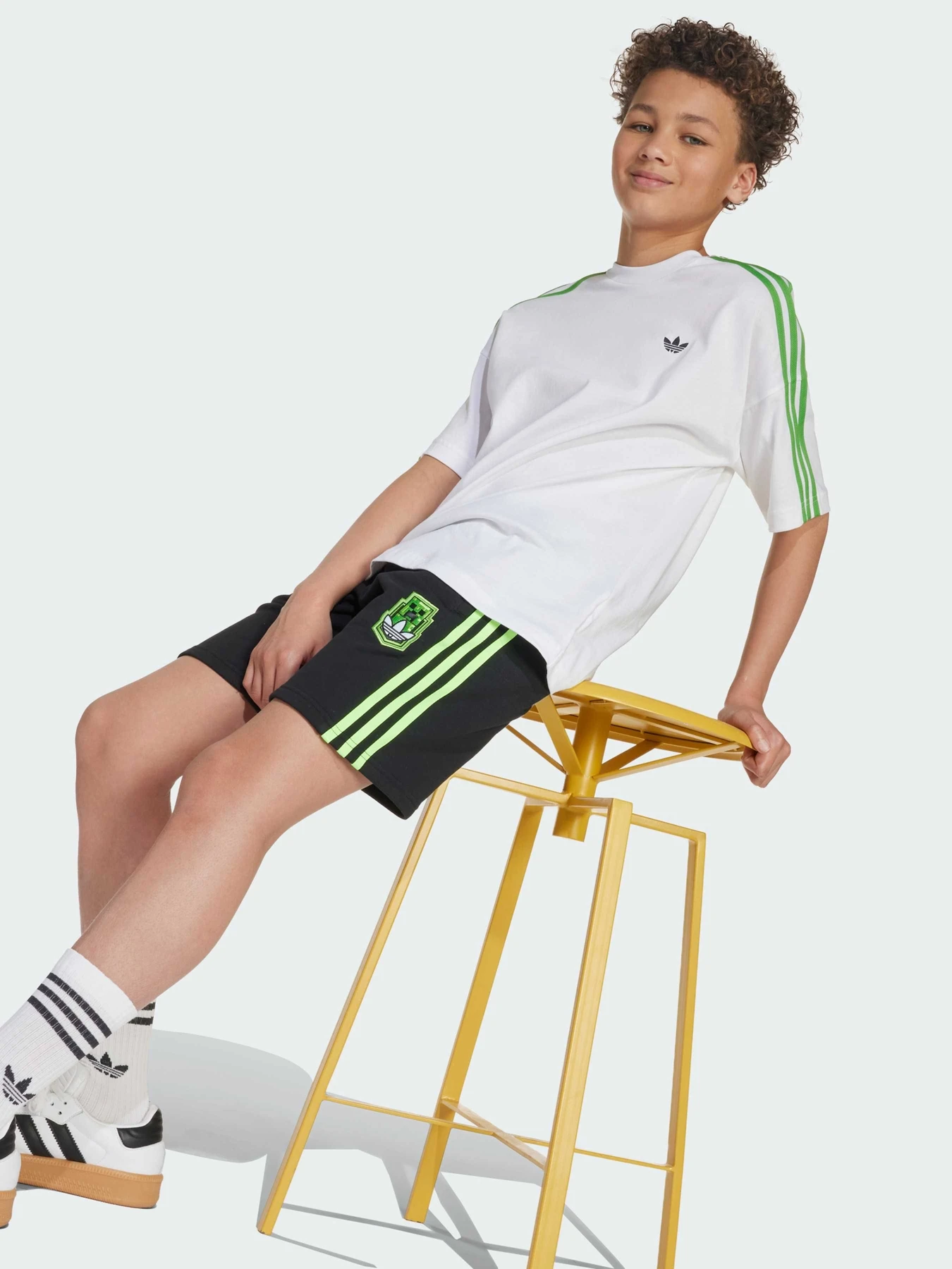 Футболки и поло Adidas Graphics модель JW7750 Футболки и поло Adidas Graphics модель JW7750 Фото