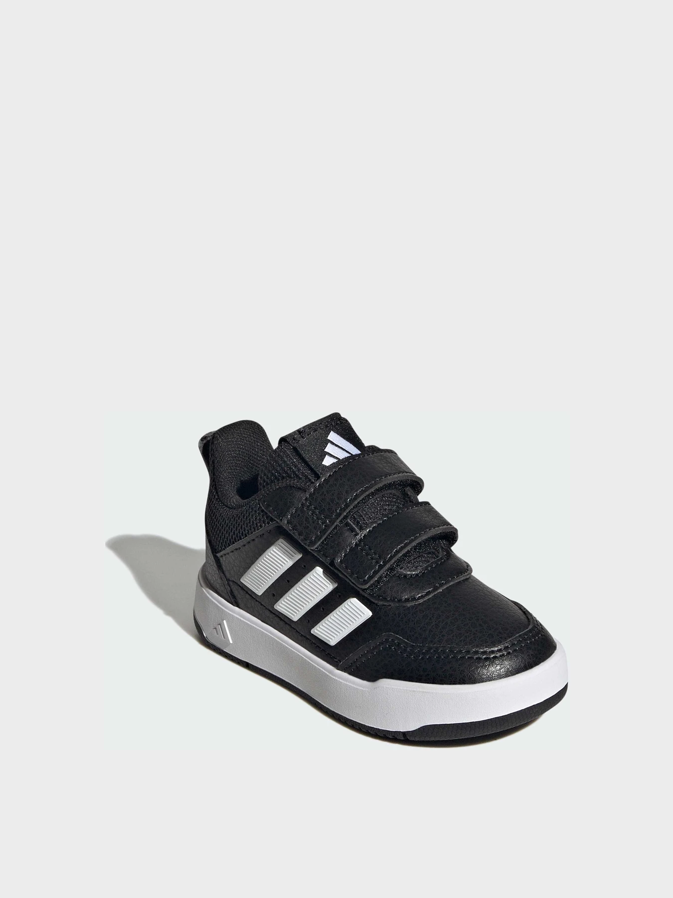 Кроссовки Adidas модель JQ1851 Кроссовки Adidas модель JQ1851 Фото