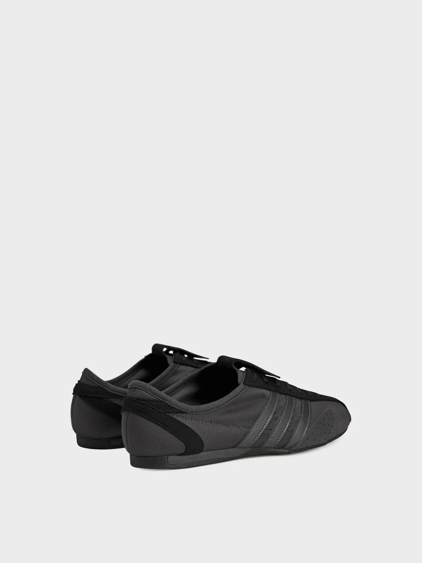 Кроссовки Adidas модель JR7587 Кроссовки Adidas модель JR7587 Фото