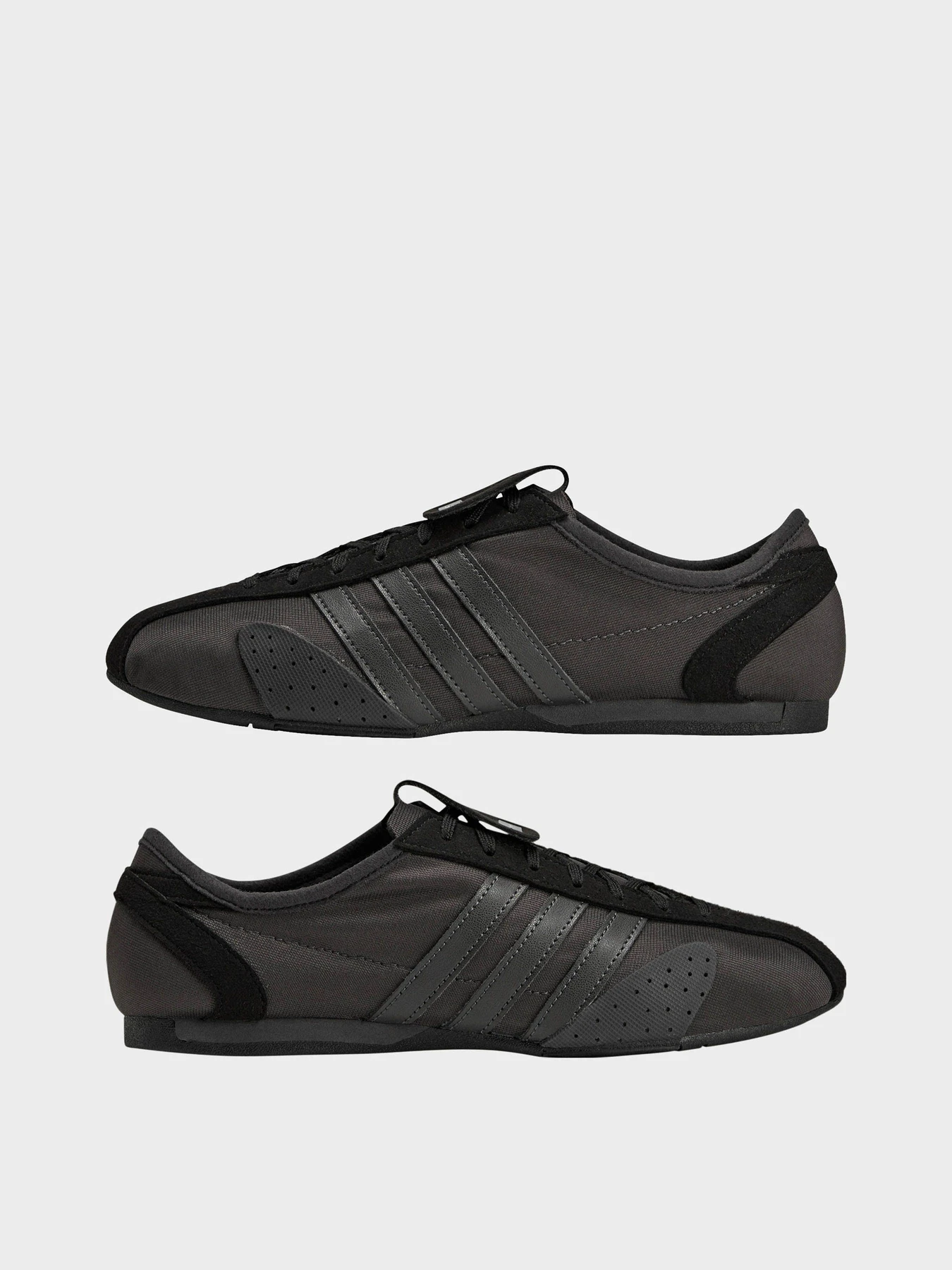 Кроссовки Adidas модель JR7587 Кроссовки Adidas модель JR7587 Фото