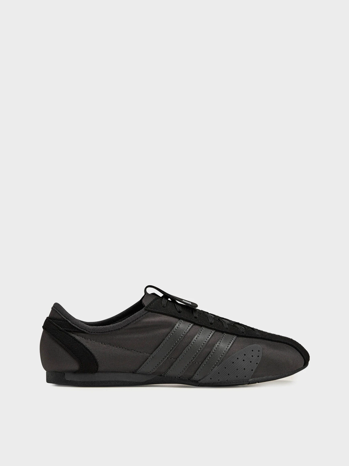 Кроссовки Adidas модель JR7587 Кроссовки Adidas модель JR7587 Фото