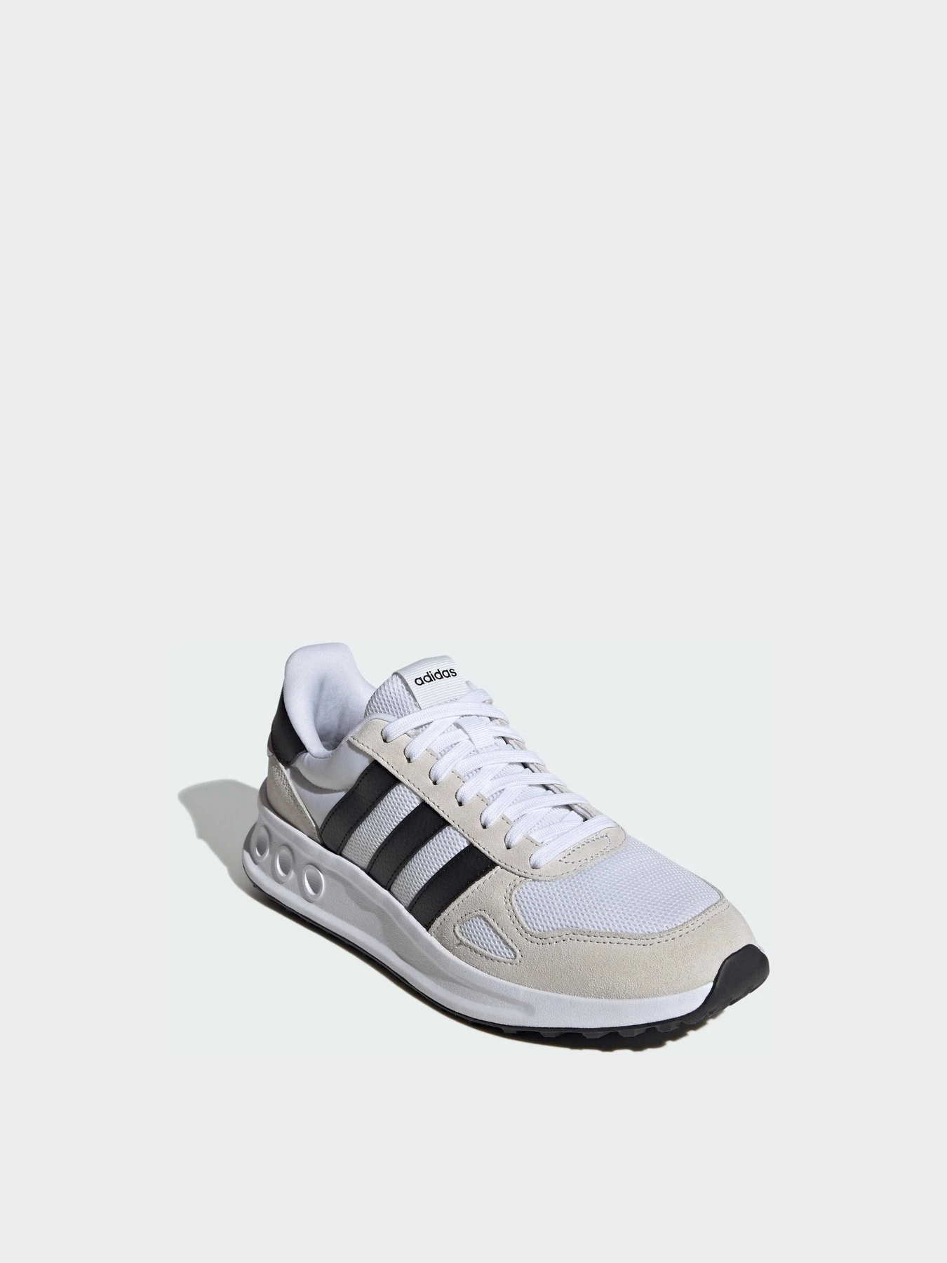 Кроссовки Adidas модель IH8612 Кроссовки Adidas модель IH8612 Фото