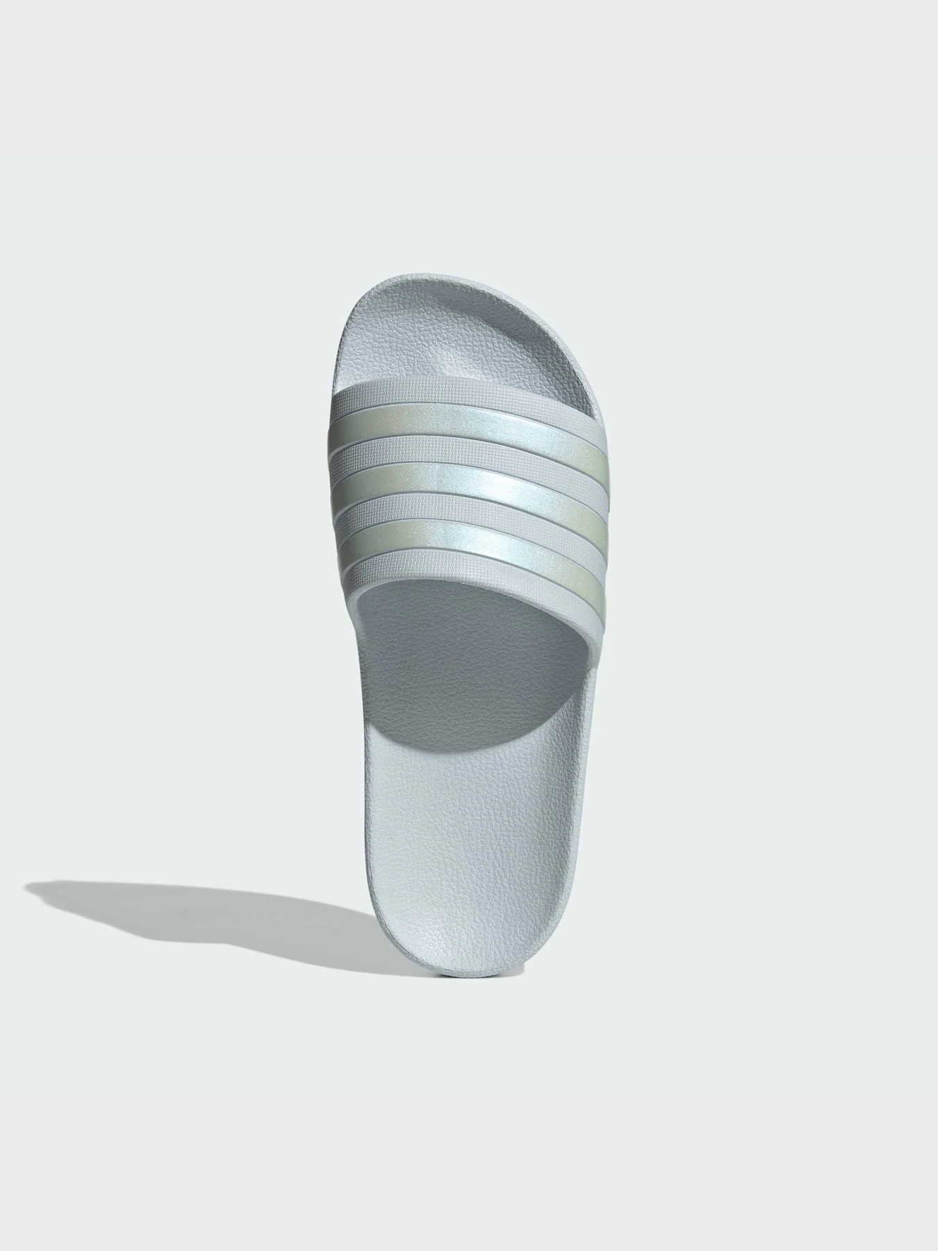 Шлёпанцы Adidas Adilette модель IF0894 Шлёпанцы Adidas Adilette модель IF0894 Фото