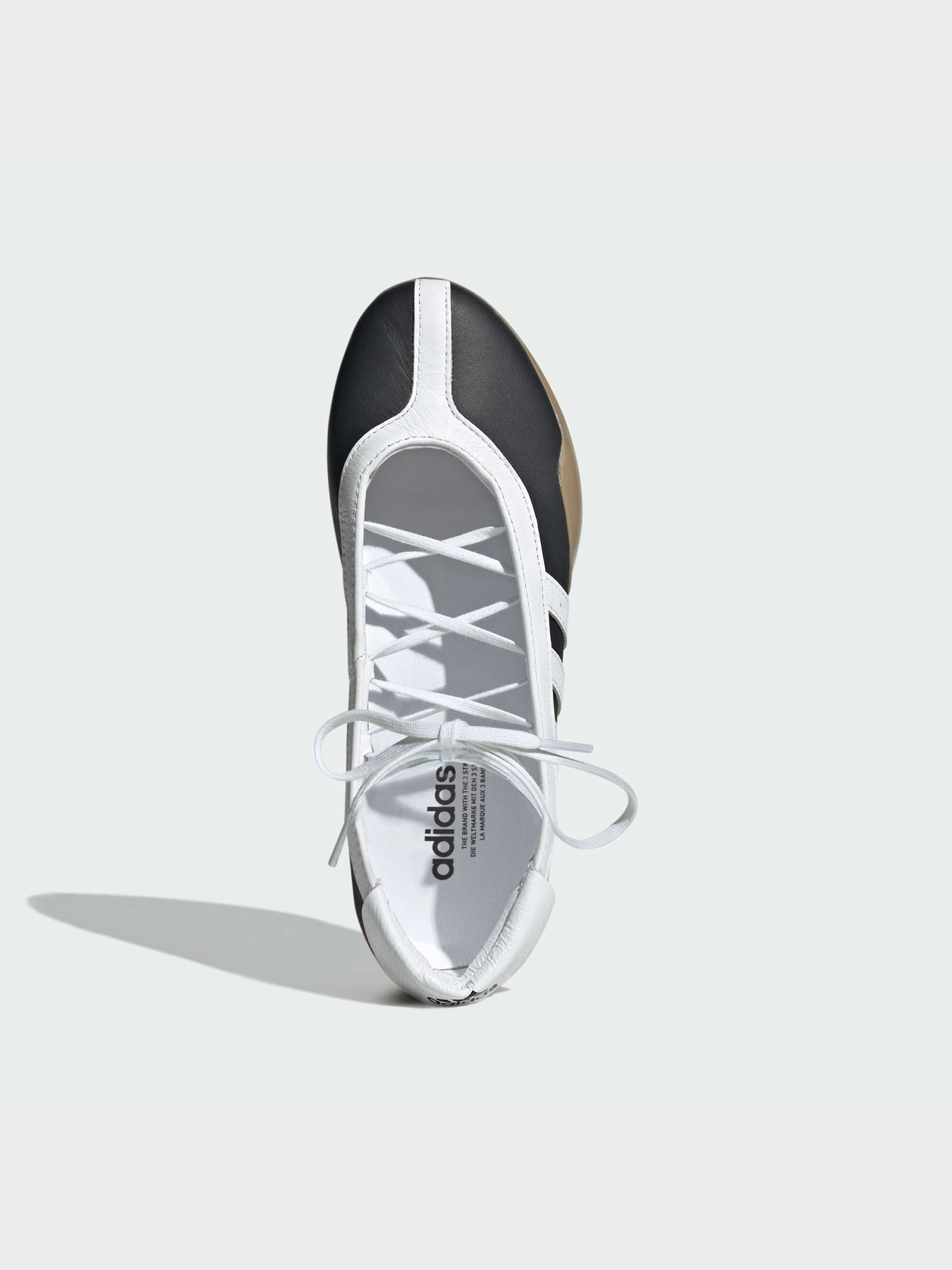 Туфли и лоферы Adidas модель JR7031 Фото