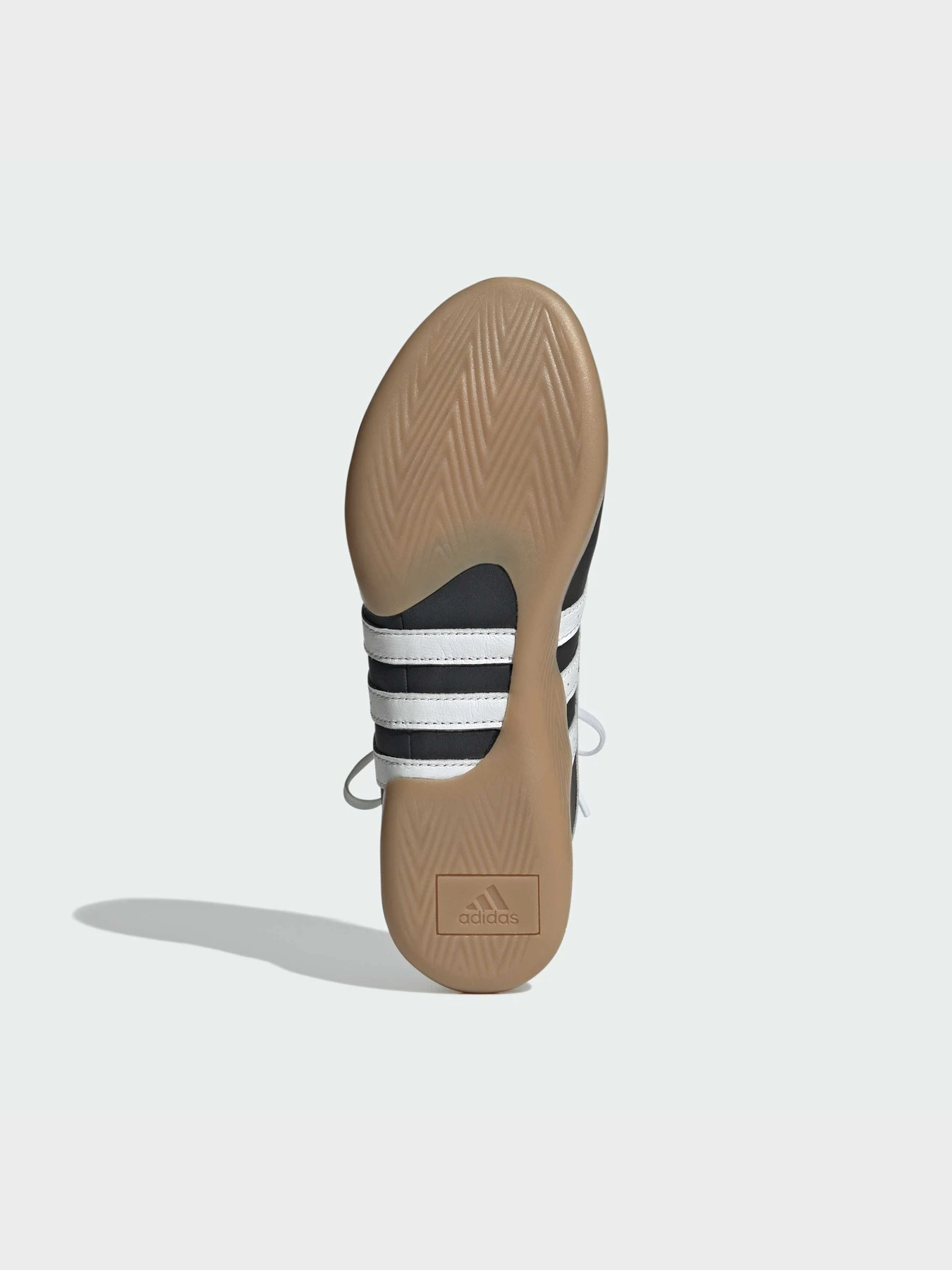 Туфли и лоферы Adidas модель JR7031 Фото