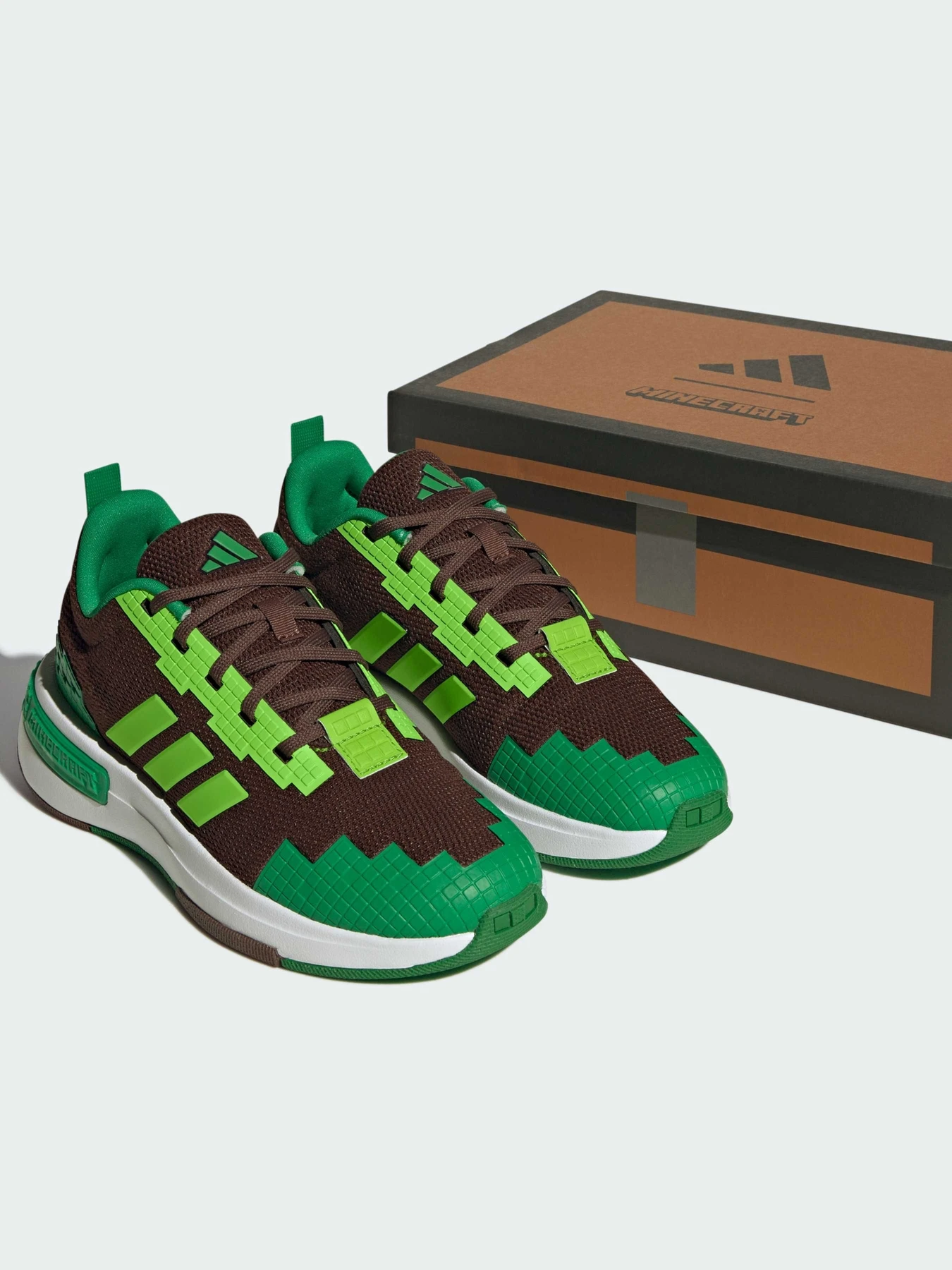Кроссовки Adidas модель JR1965 Кроссовки Adidas модель JR1965 Фото