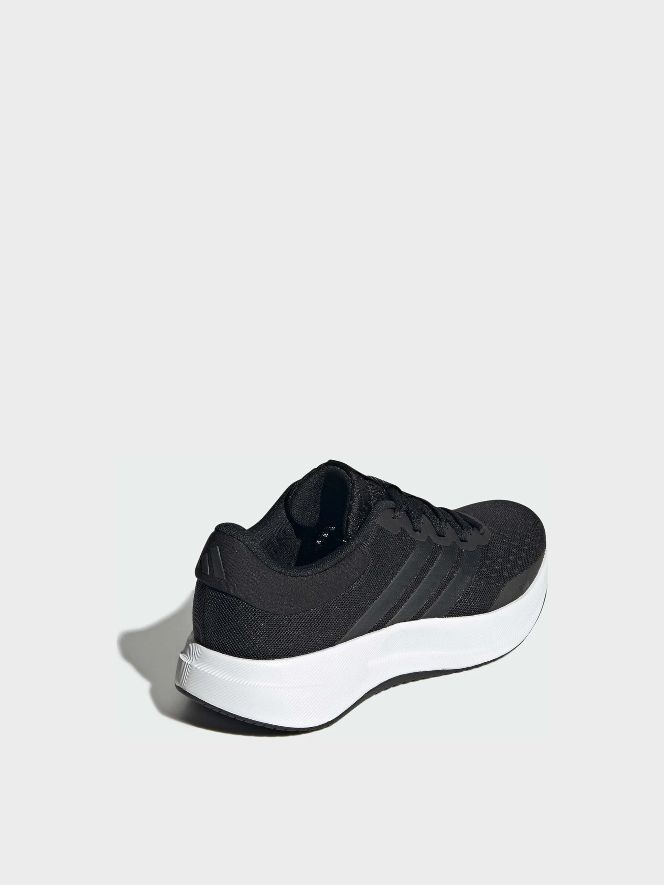 Кросівки Adidas модель JQ6404 Кросівки Adidas модель JQ6404 Фото