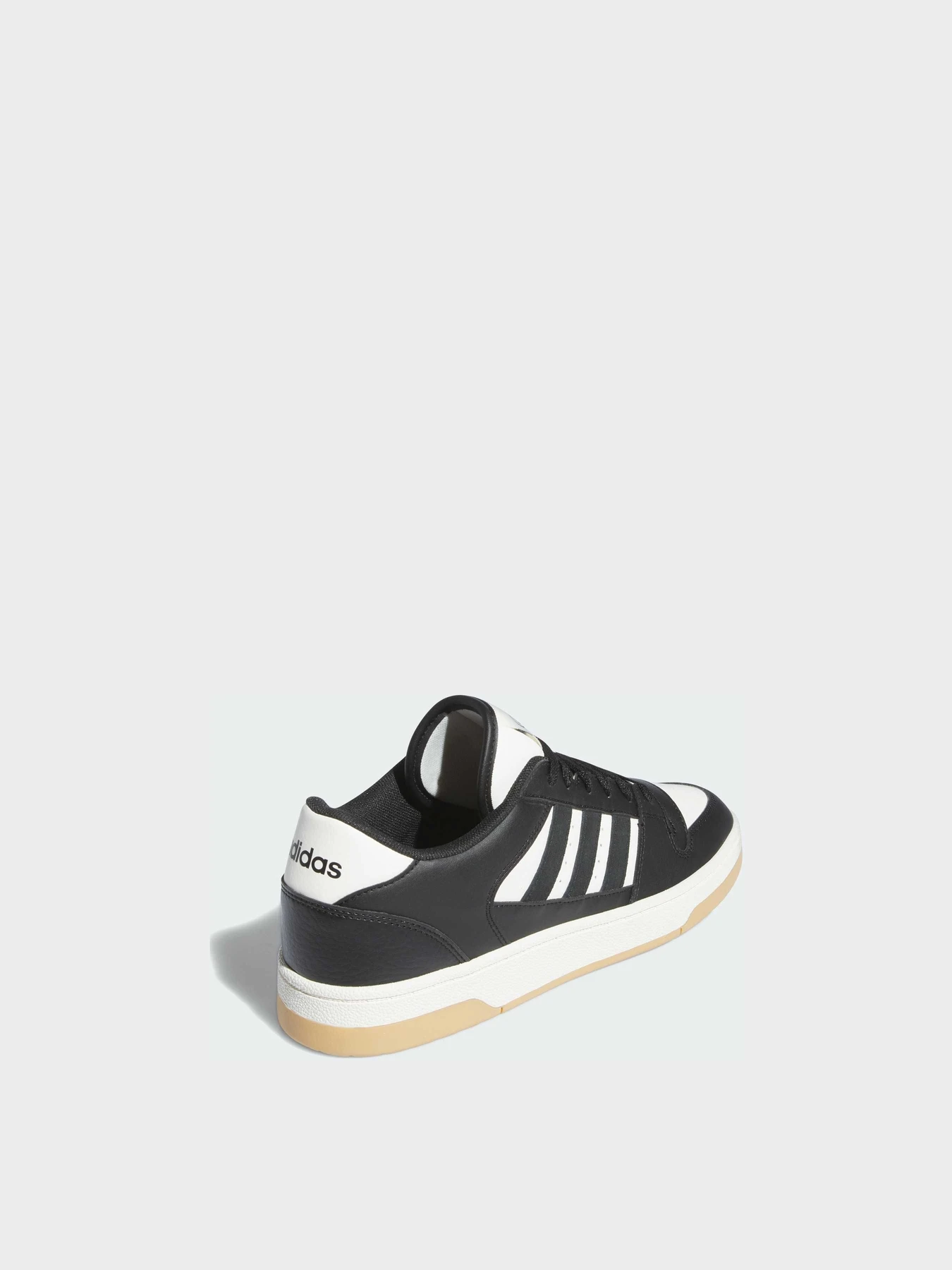 Кроссовки Adidas модель IH7963 Кроссовки Adidas модель IH7963 Фото