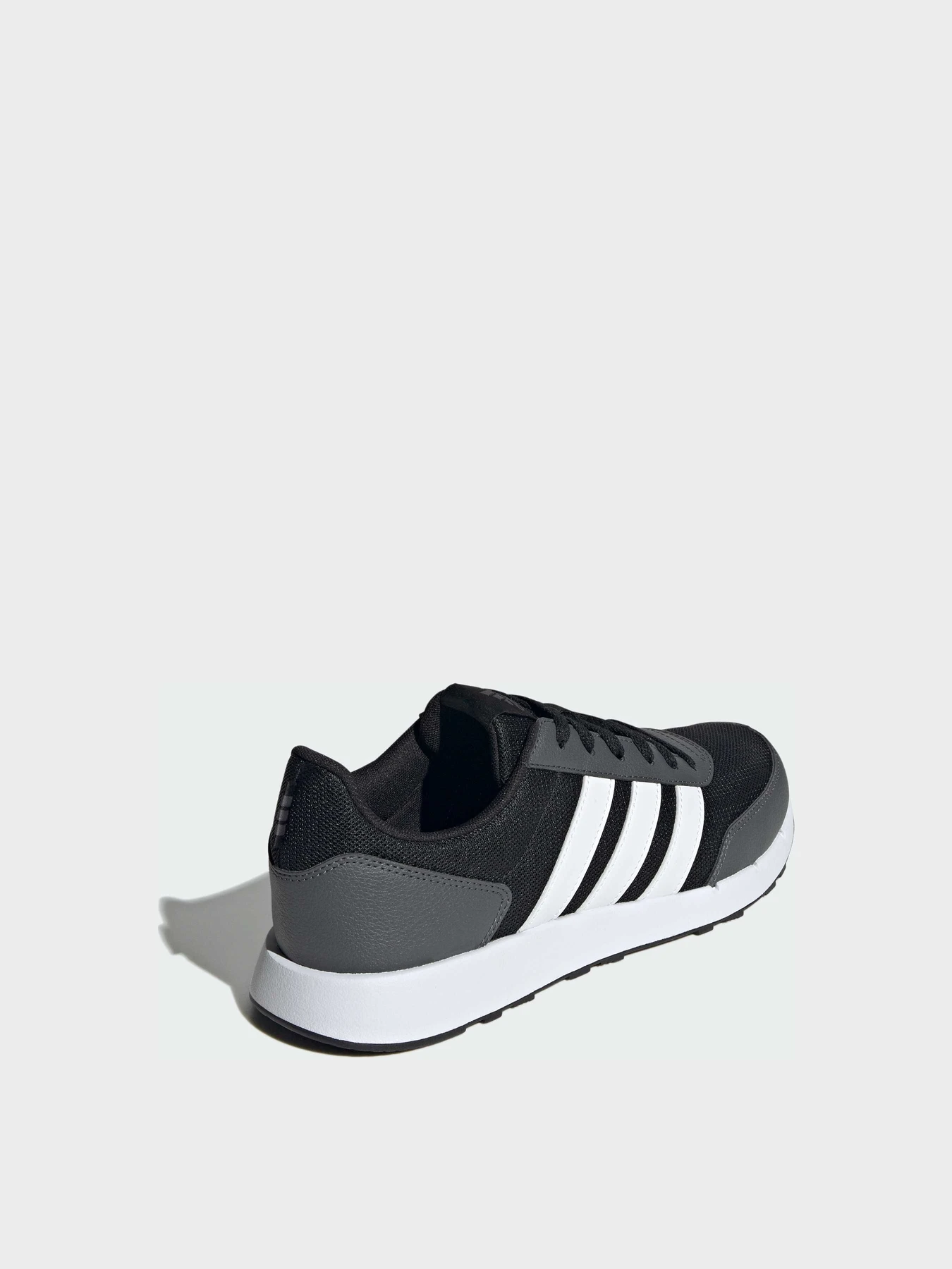 Кросівки Adidas модель IF1553 Кросівки Adidas модель IF1553 Фото