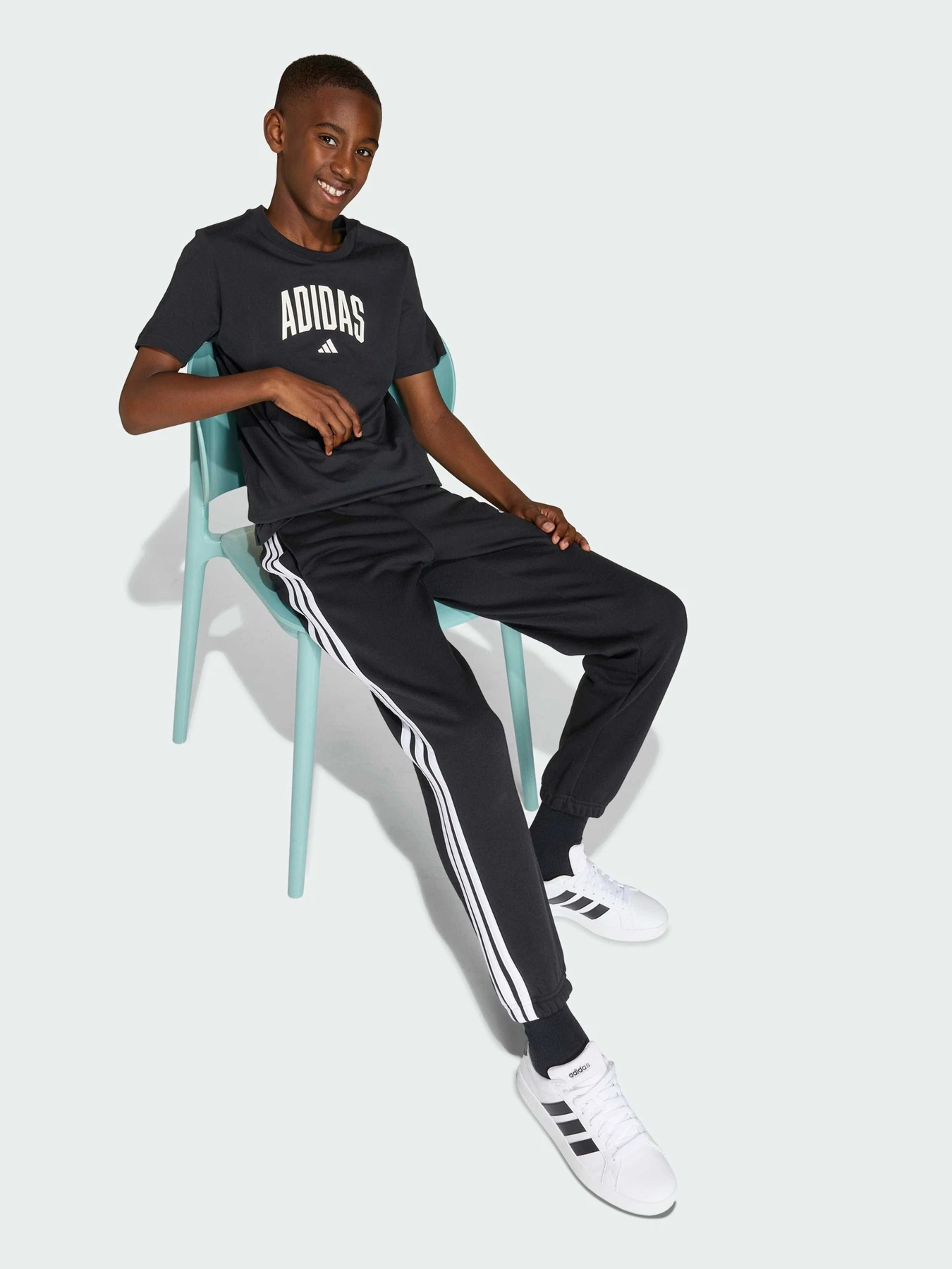 Футболки и поло Adidas модель KE1348 Футболки и поло Adidas модель KE1348 Фото