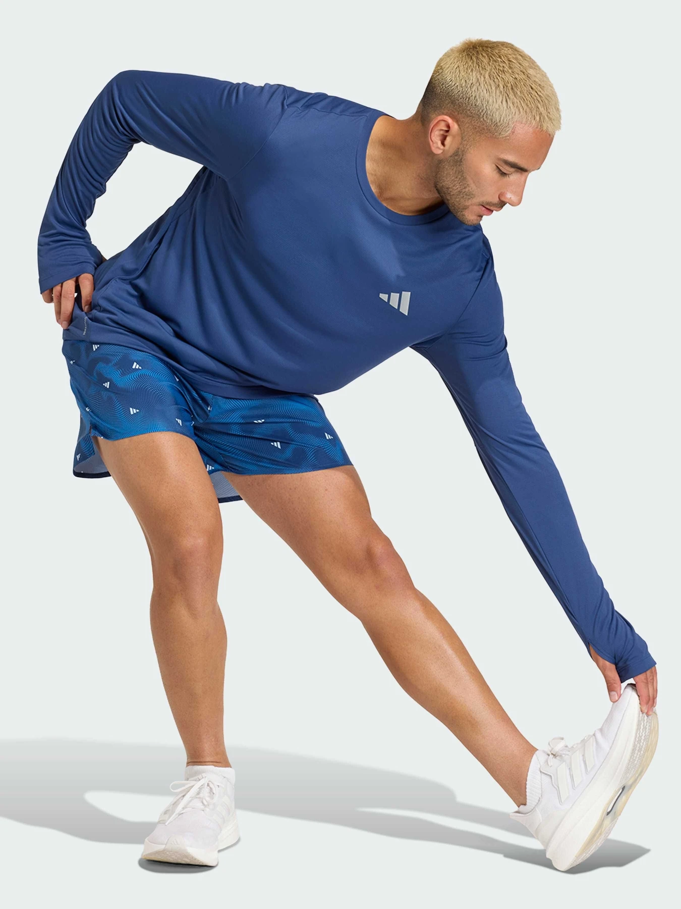 Худи и свитшоты Adidas модель KE8421 Худи и свитшоты Adidas модель KE8421 Фото