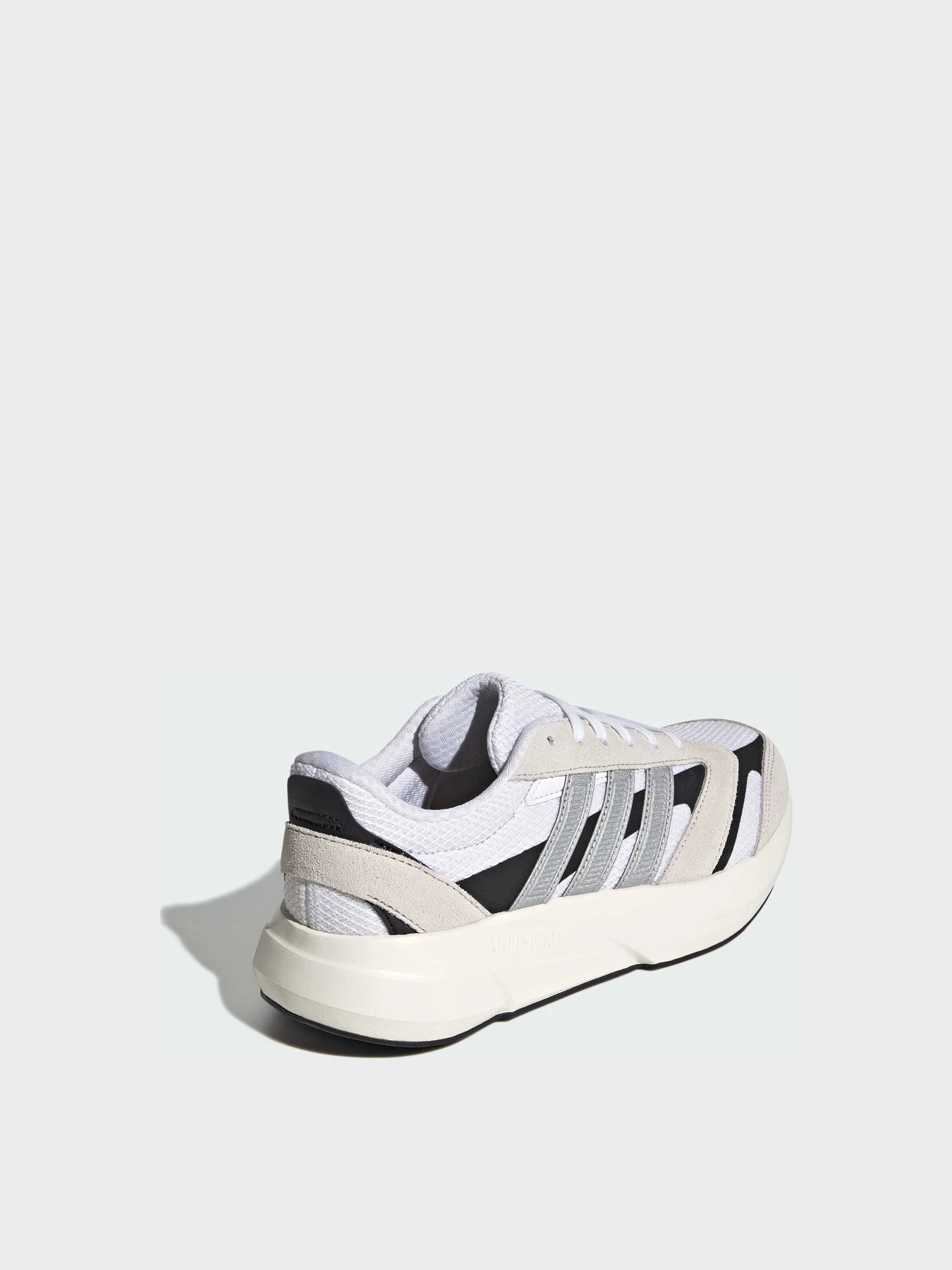 Кросівки Adidas модель JQ9639 Кросівки Adidas модель JQ9639 Фото