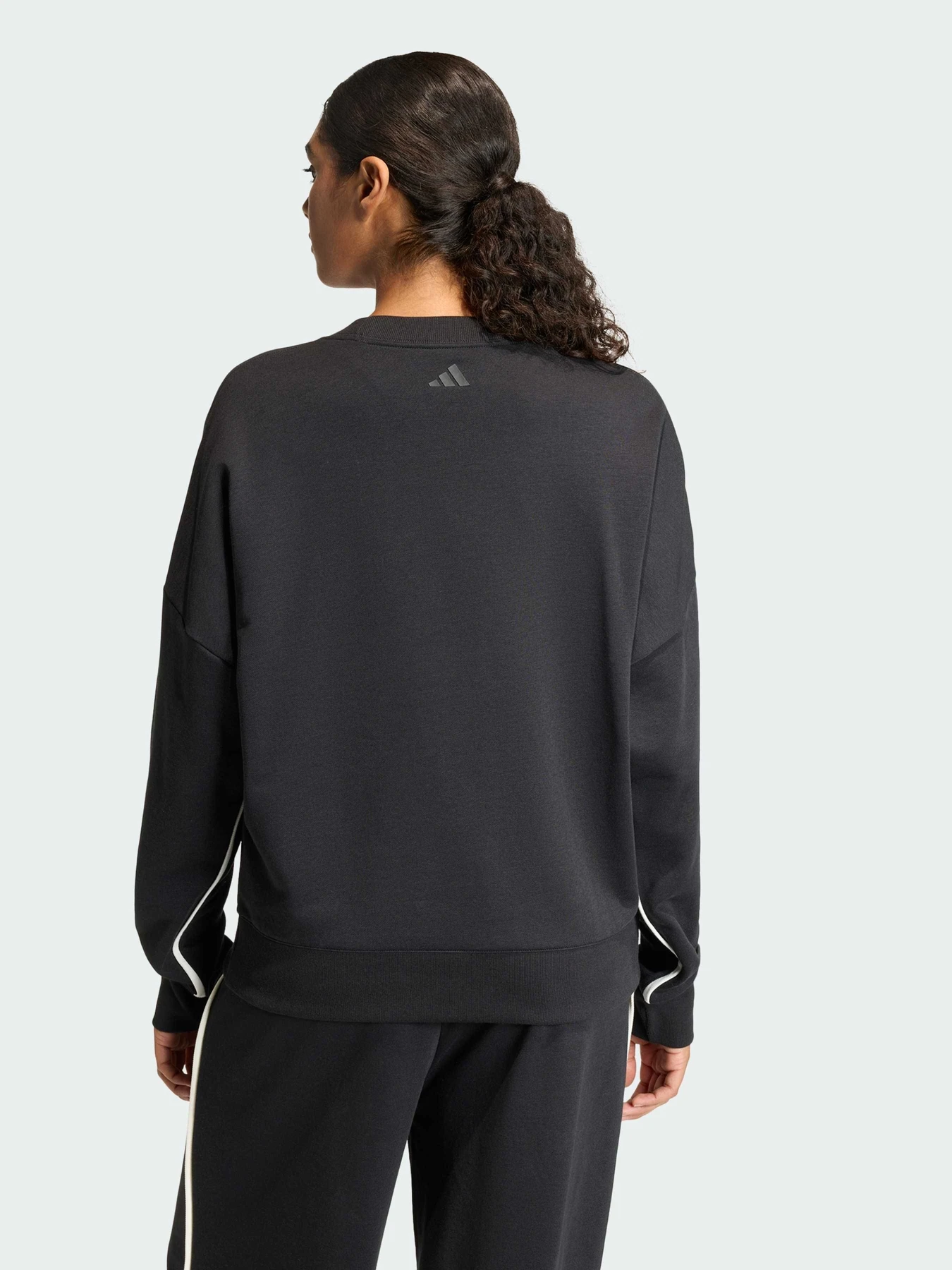 Худі та світшоти Adidas модель KC3995 Худі та світшоти Adidas модель KC3995 Фото