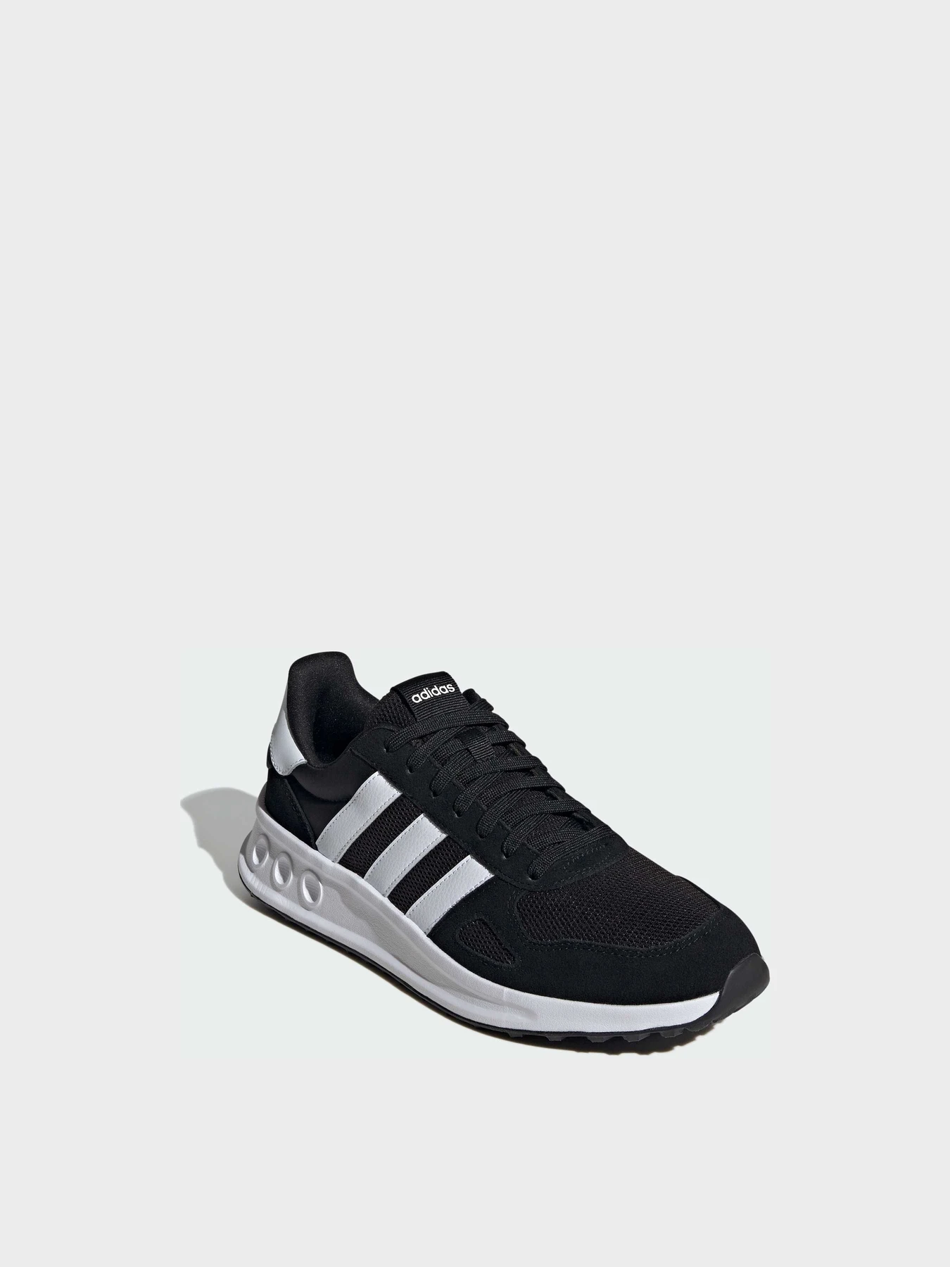 Кроссовки Adidas модель IH8613 Кроссовки Adidas модель IH8613 Фото