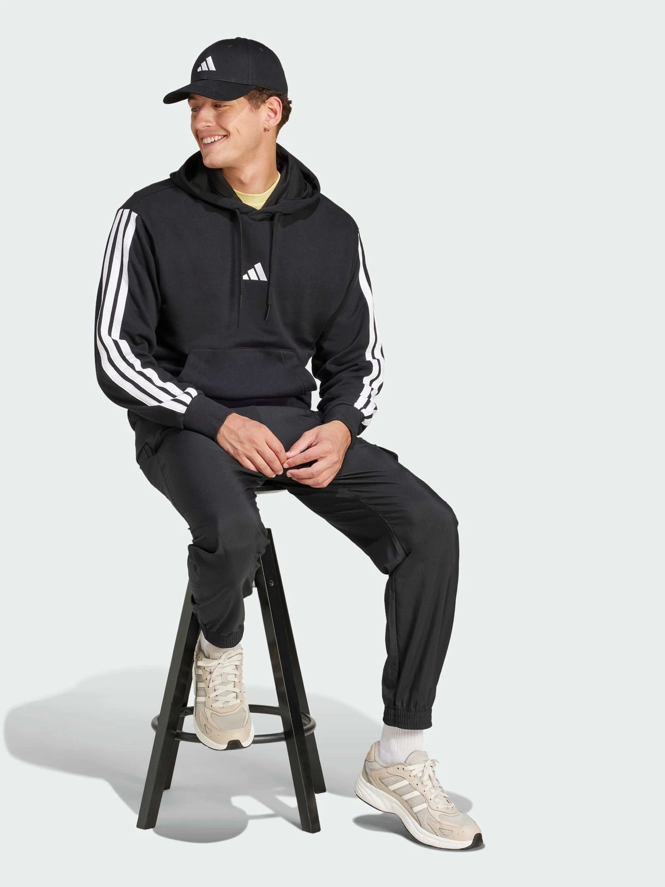 Худи и свитшоты Adidas модель JD1874 Худи и свитшоты Adidas модель JD1874 Фото